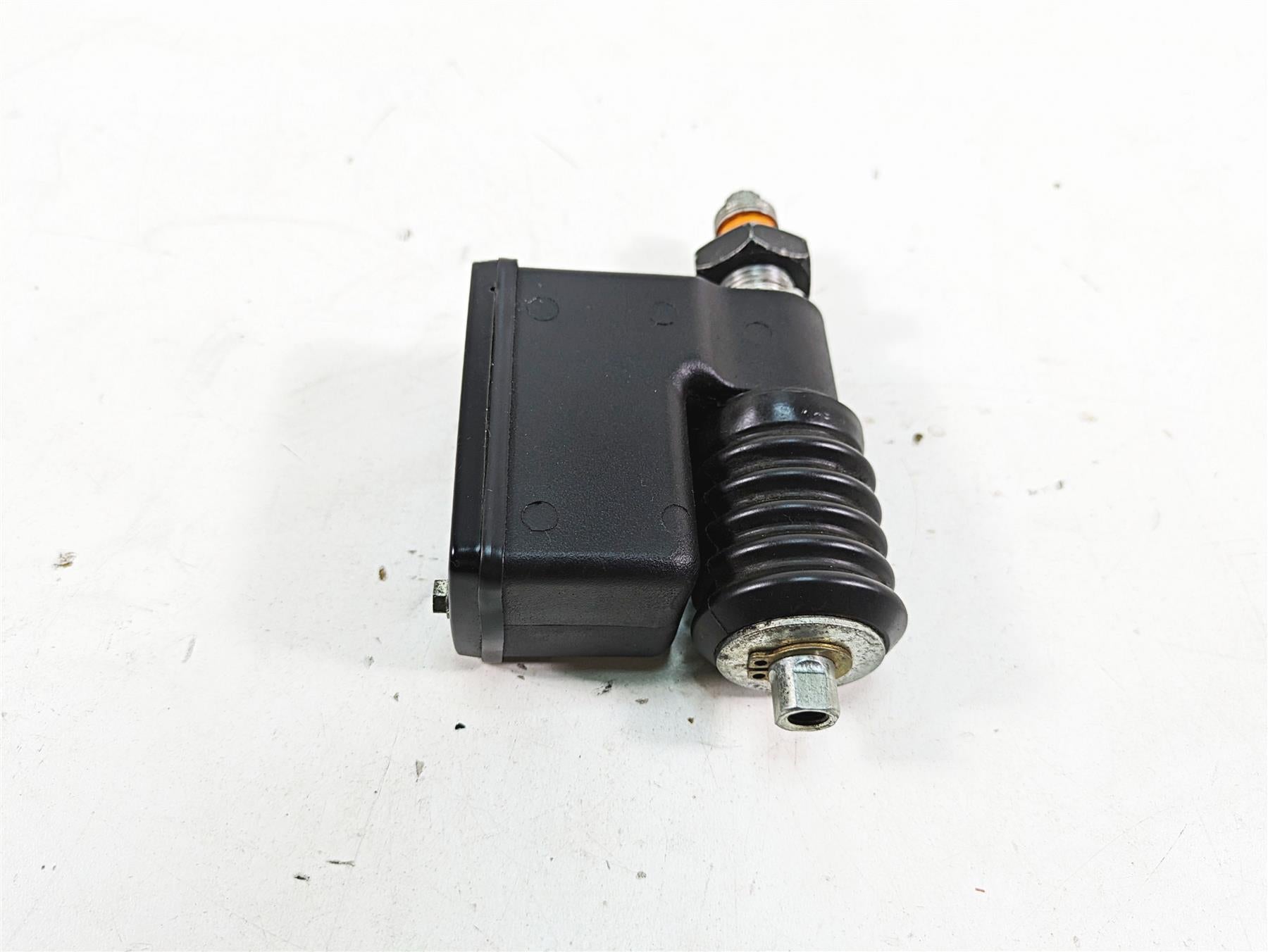 2005 Harley Dyna FXDL Low Rider Rear Brake Master Cylinder 42474-90C {{ shop.shopifyCountryName }} - Mototech271