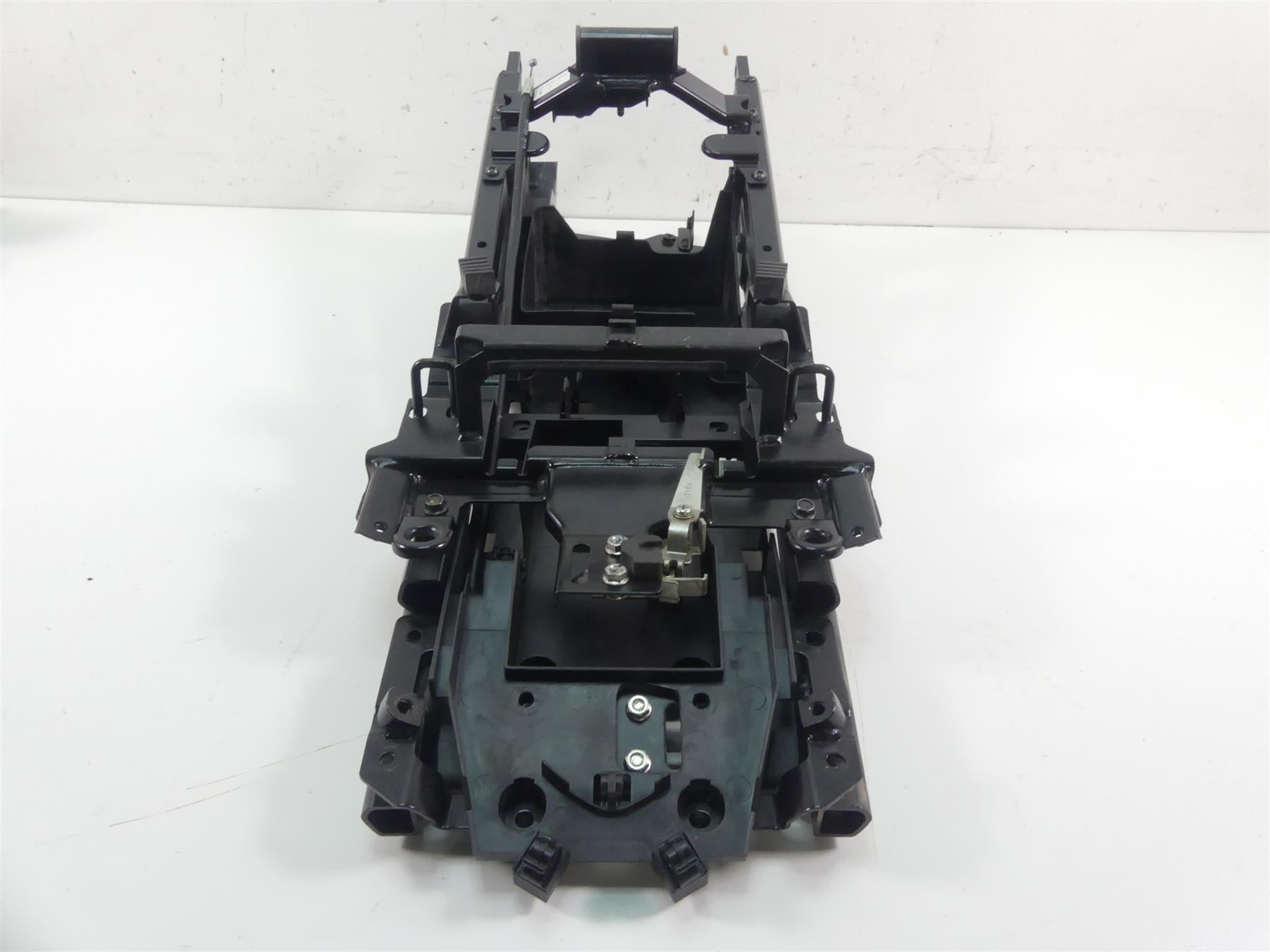 2008 Yamaha FZ1 Fazer Subframe Sub Frame & Inner Fender 2D1-21190-01-P0 {{ shop.shopifyCountryName }} - Mototech271
