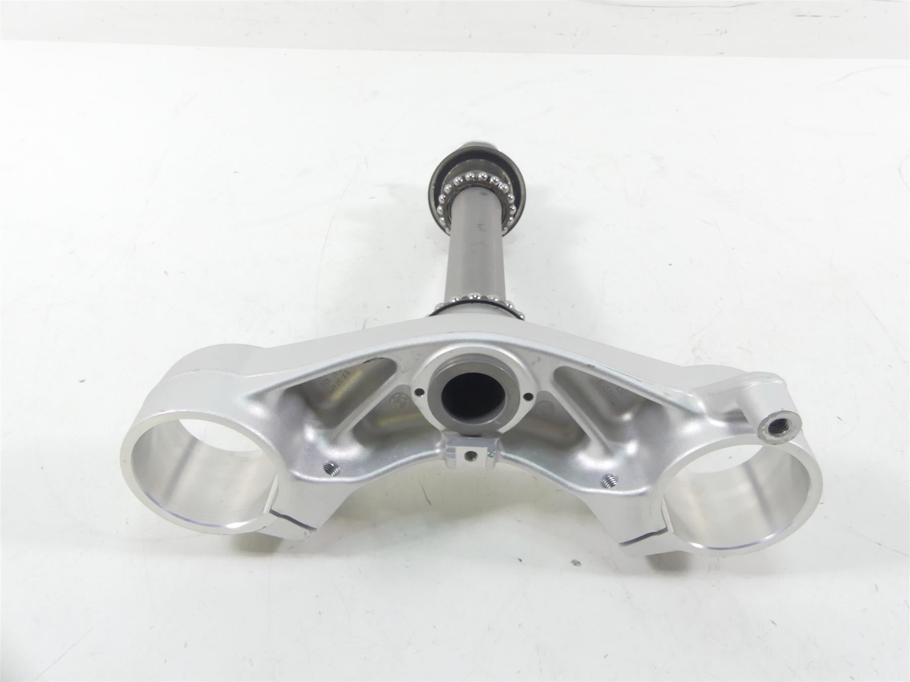 2016 BMW R1200RS K54 Lower Esa Triple Tree Steering Clamp 57mm 31428550145 {{ shop.shopifyCountryName }} - Mototech271