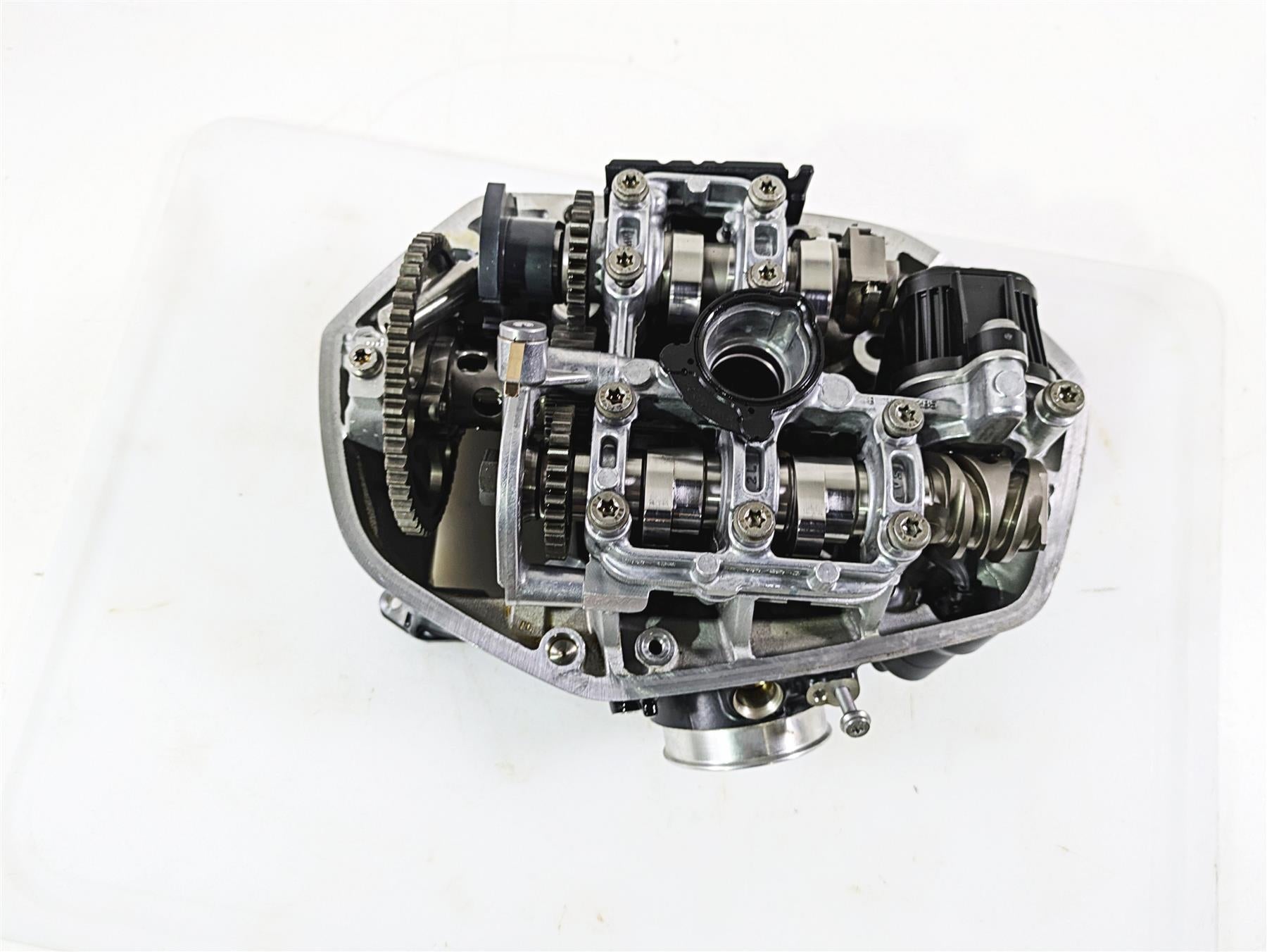 2021 BMW R1250GS K51 Adv Left Cylinderhead Head & Cam Shaft 11128504123 {{ shop.shopifyCountryName }} - Mototech271