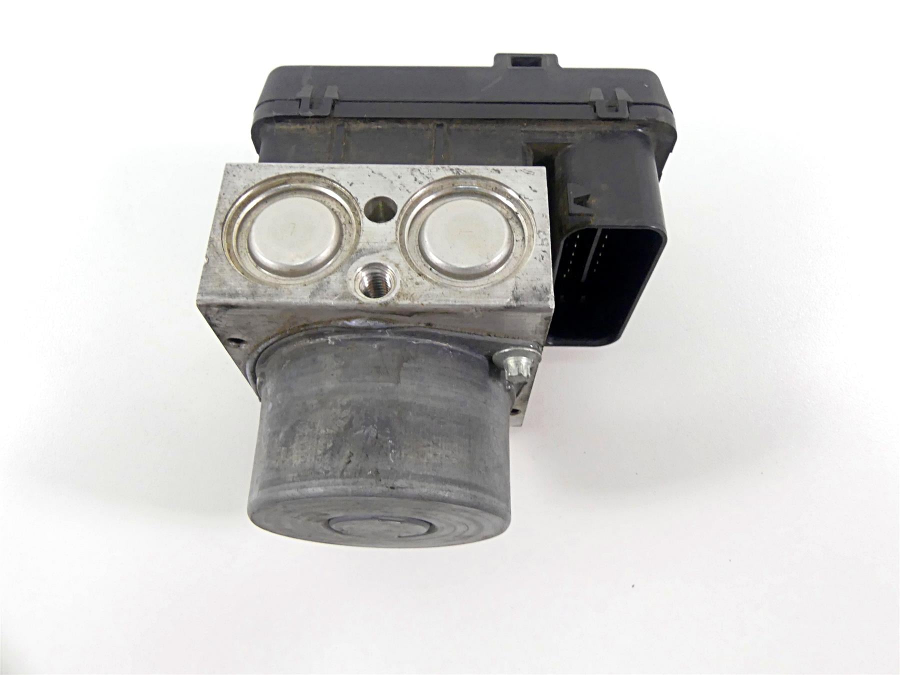 2013 BMW F800GS STD K72 Abs Brake Pump Unit Module 34518546851 {{ shop.shopifyCountryName }} - Mototech271