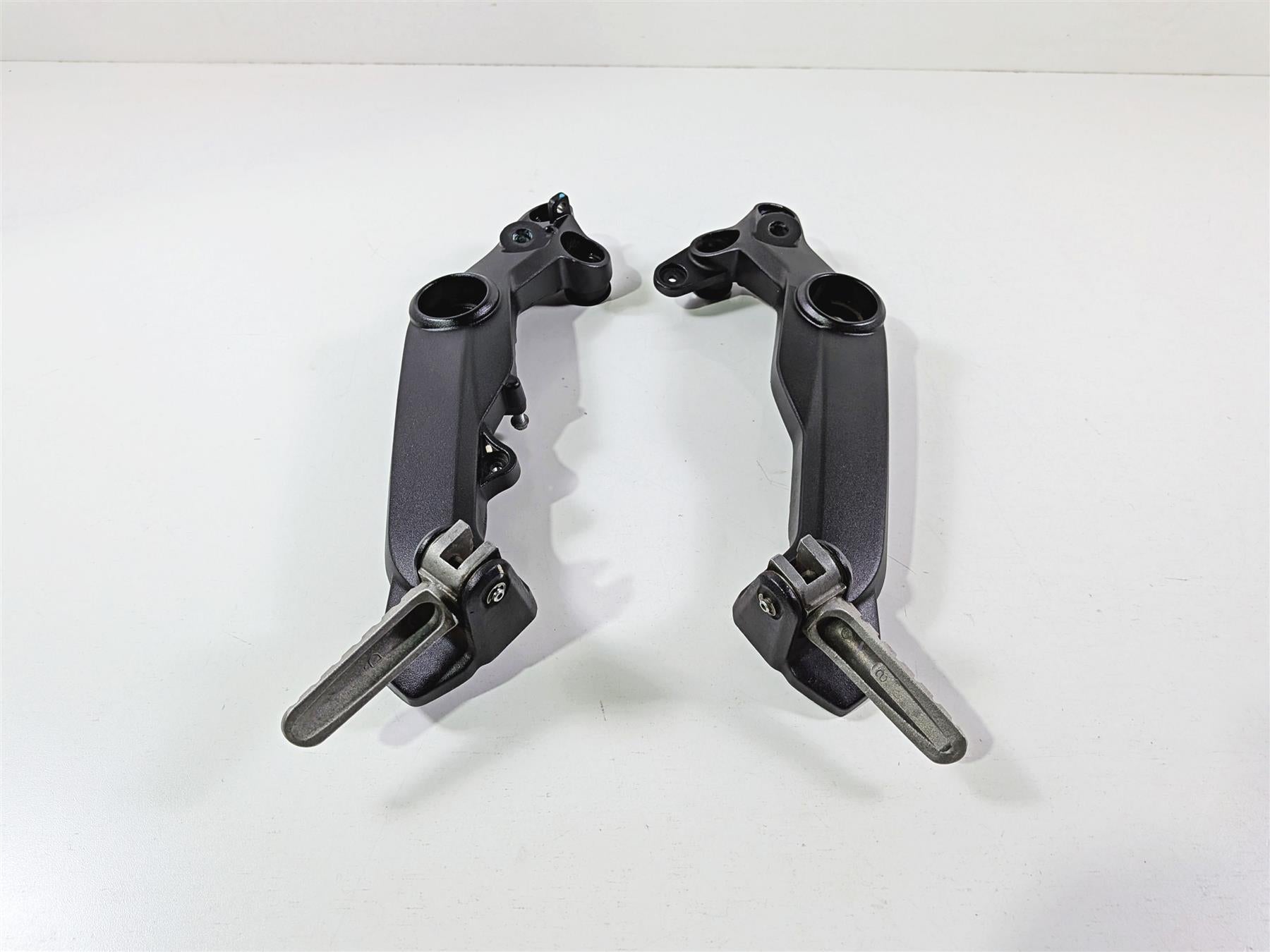 2015 Ducati Scrambler Urban Enduro Rear Footpeg & Mount Plate Set 82412831AA-Mototech271