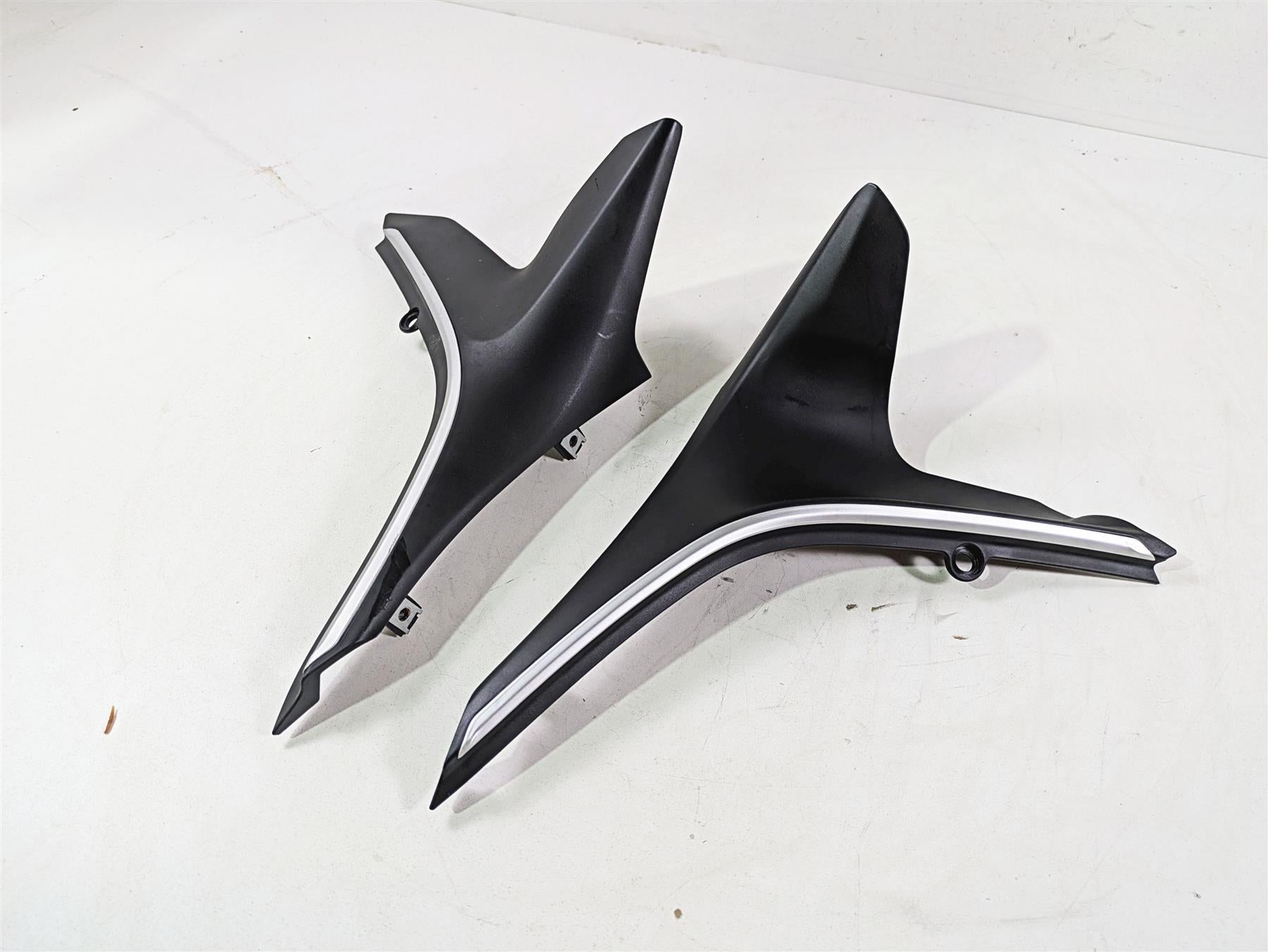 2022 Ducati Scrambler Desert Sled Left Right Side Cover Fairing Set 48211991B {{ shop.shopifyCountryName }} - Mototech271