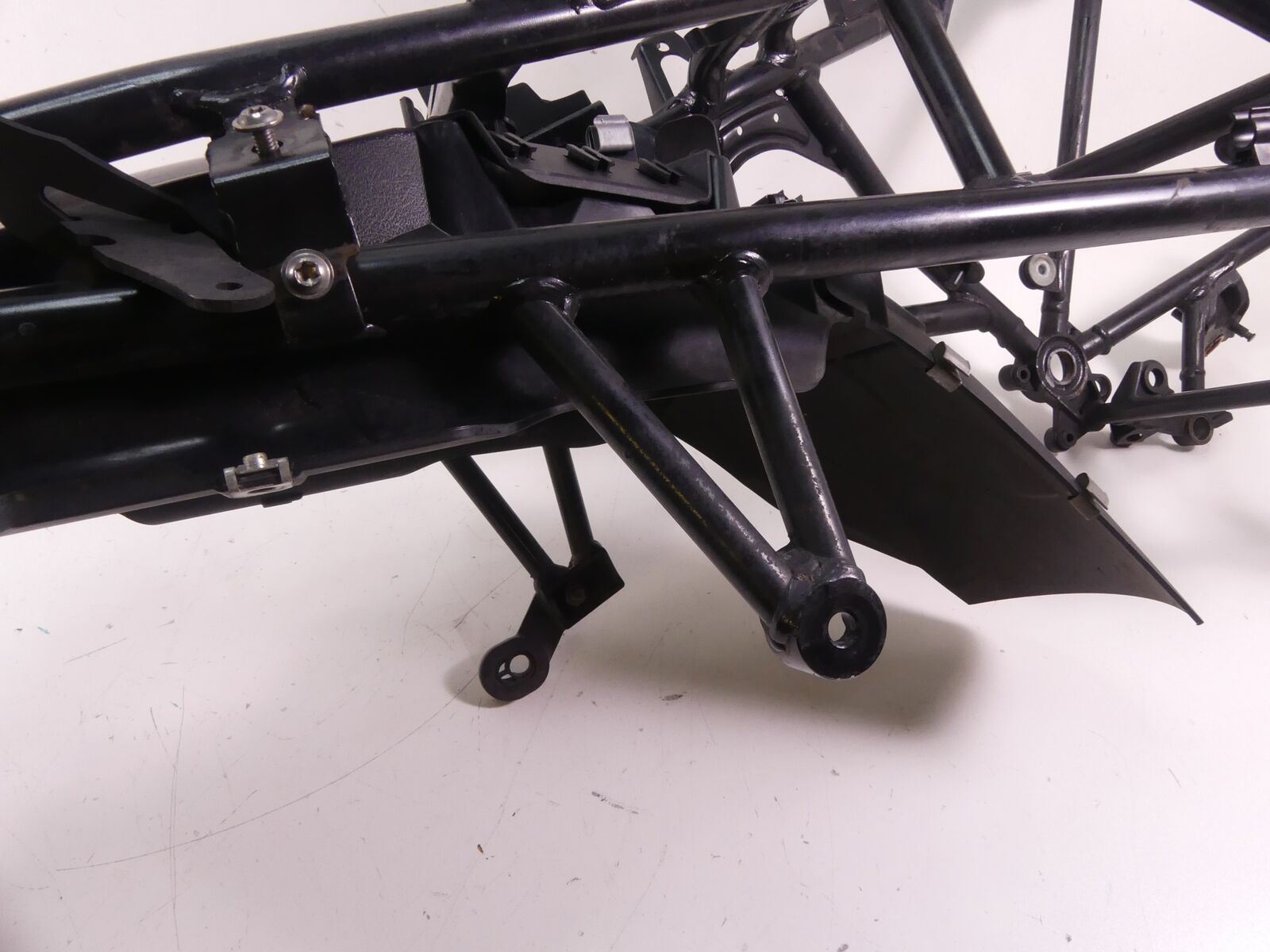 2011 BMW R1200RT K26 Straight Rear Subframe Sub Frame + Inner Fender 46518521840 {{ shop.shopifyCountryName }} - Mototech271