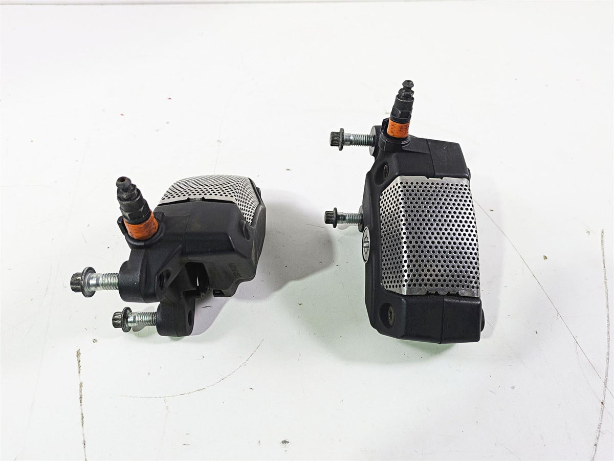 2008 Harley Touring FLHTP Electra Glide Brembo Front Brake Caliper Set 43027-08 {{ shop.shopifyCountryName }} - Mototech271