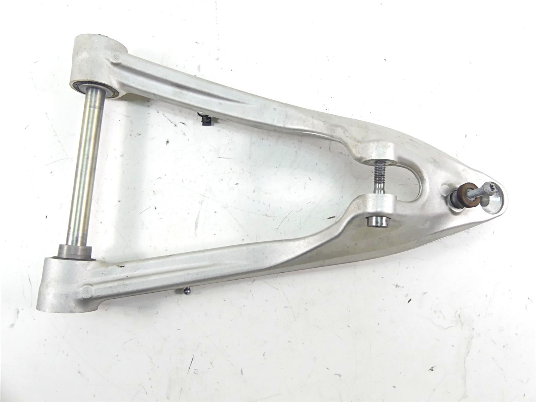 2015 BMW R1200GS GSW K50 Front Suspension Trailing Arm 31428522970 {{ shop.shopifyCountryName }} - Mototech271