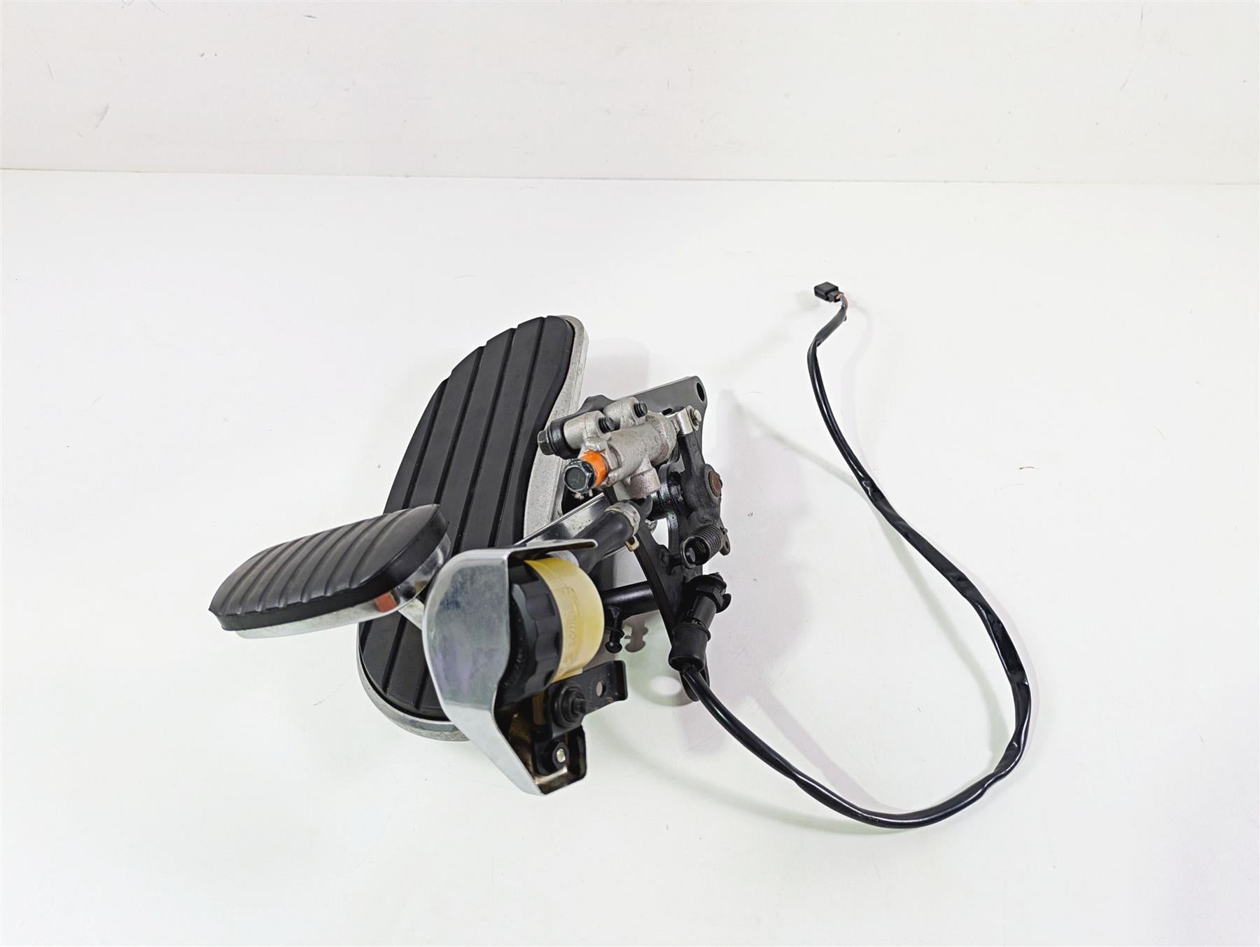 2008 Kawasaki VN1600 Vulcan Nomad Right Front Floorboard Set 34003-0062 {{ shop.shopifyCountryName }} - Mototech271