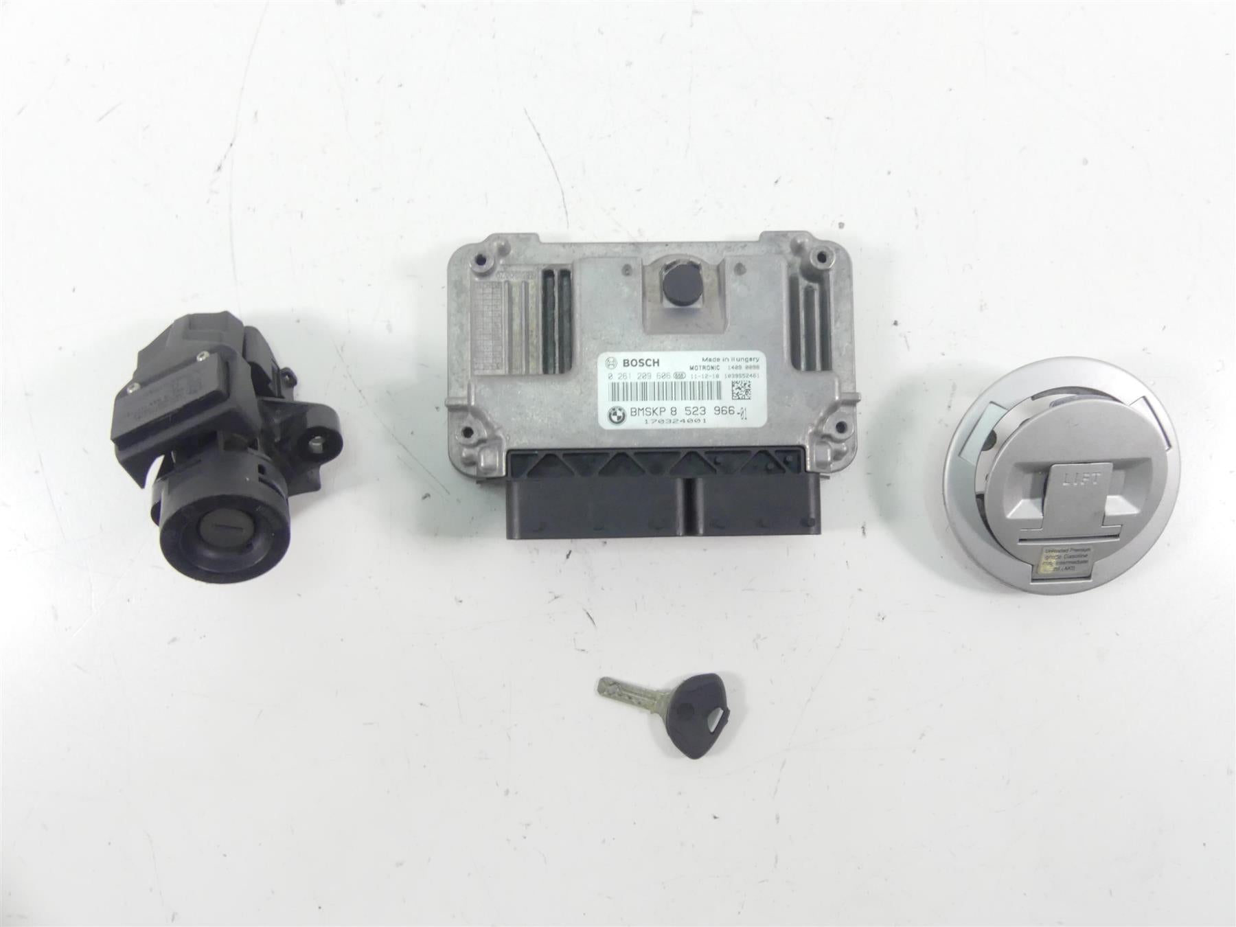 2012 BMW S1000RR K46 Cdi Ecu Ecm Ignition Switch Key Set 8523966 81357705247 {{ shop.shopifyCountryName }} - Mototech271