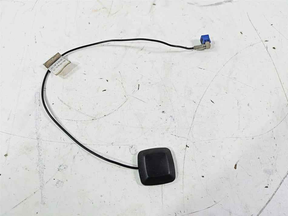 2007 Harley Touring FLHTCU SE CVO E-Glide Gps Antenna 76000222 {{ shop.shopifyCountryName }} - Mototech271