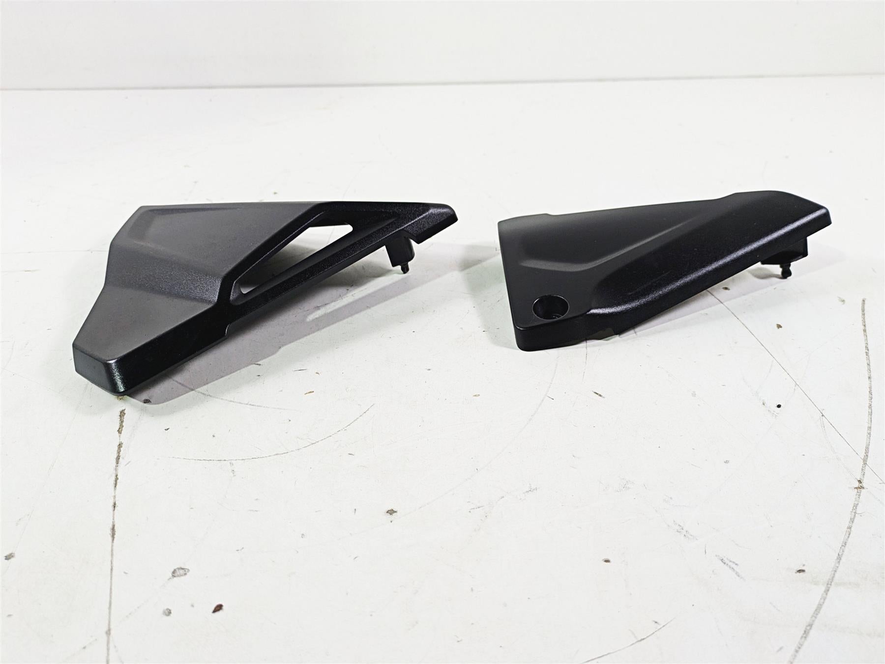 2015 BMW R1200GS Adv K51 Battery Side Cover Fairing Set 46638523155 46638523156 {{ shop.shopifyCountryName }} - Mototech271