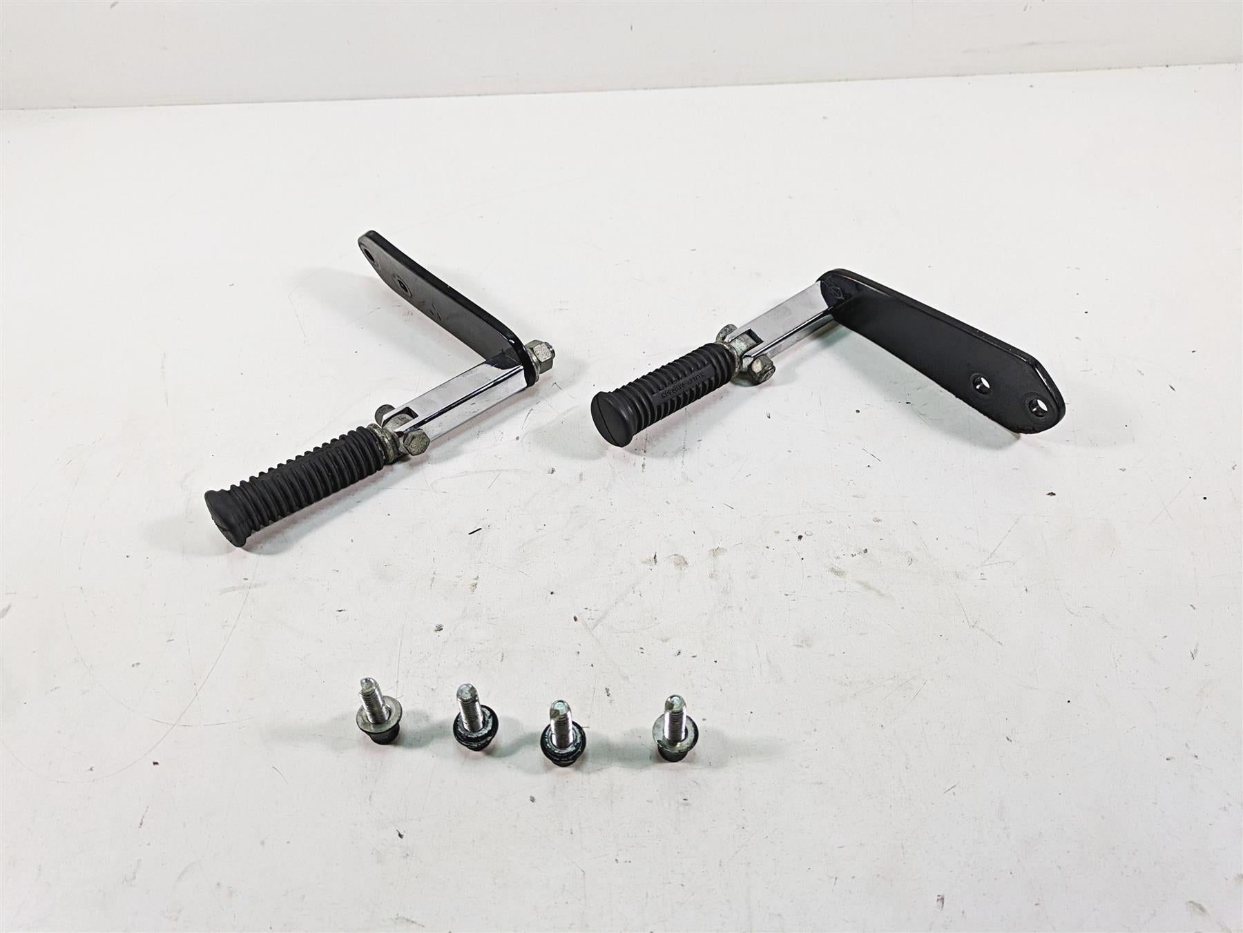 2005 Harley Dyna FXDL Low Rider Highway Foot Peg Set - Read 49354-01 {{ shop.shopifyCountryName }} - Mototech271