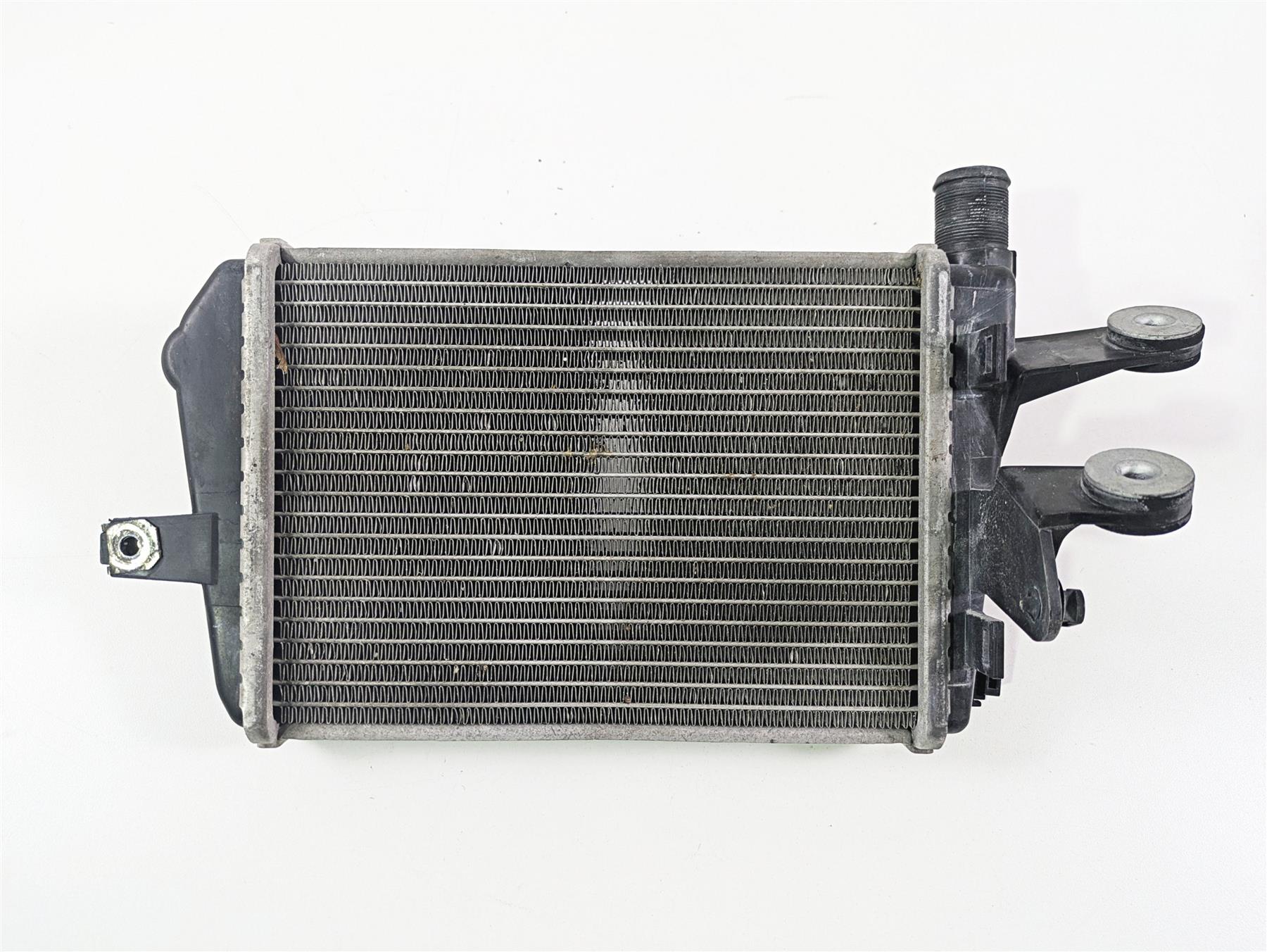 2016 BMW R1200RT K52 Left Radiator Cooler 17118546408 {{ shop.shopifyCountryName }} - Mototech271