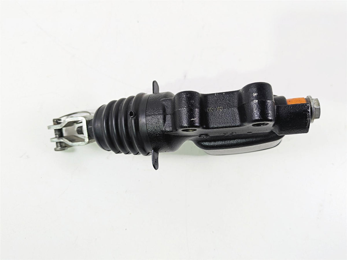 2020 Harley Softail FXST Standard Rear Brake Master Cylinder 5/8" 41700460 {{ shop.shopifyCountryName }} - Mototech271