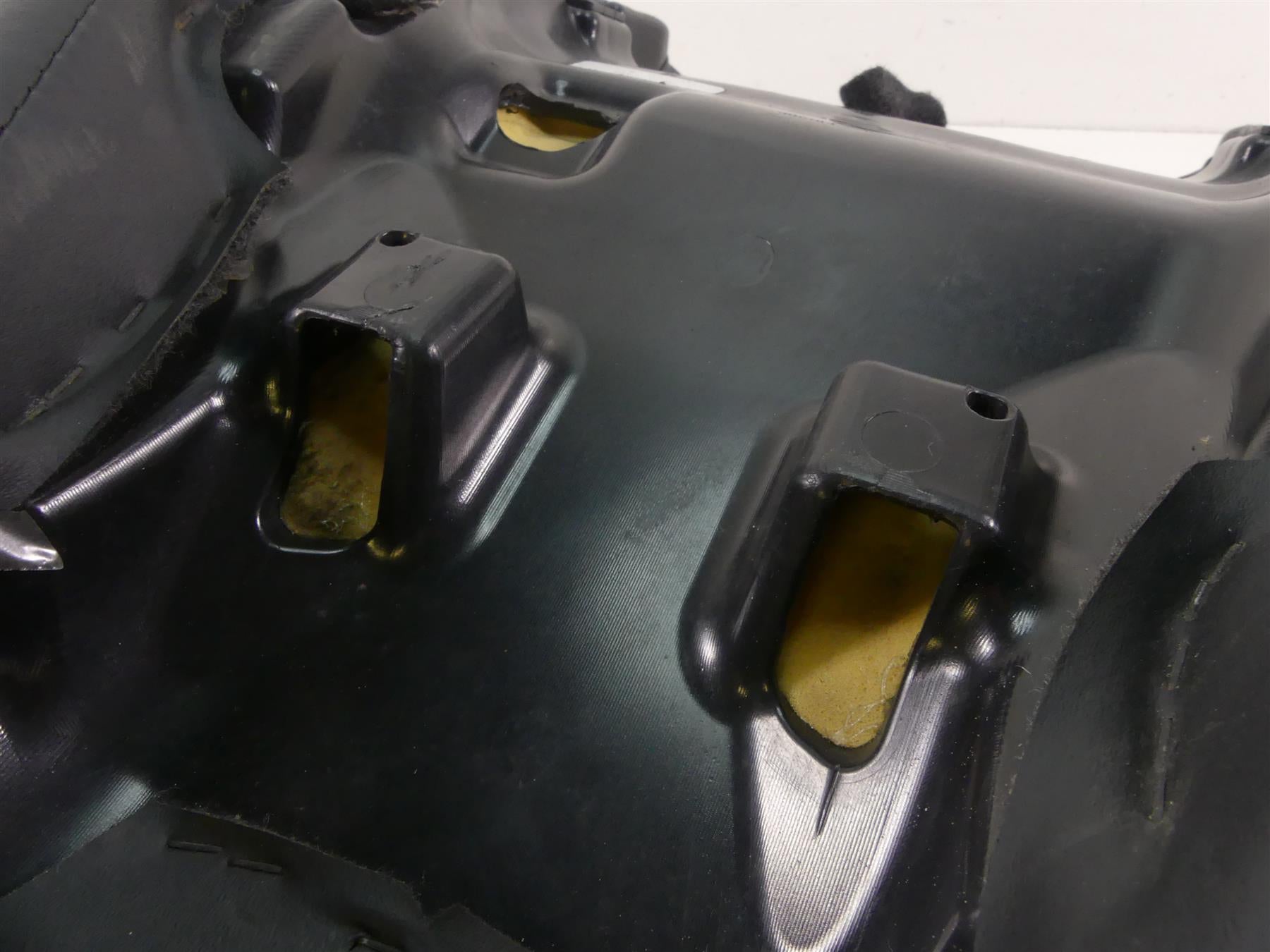 2016 Indian Chief Dark Horse Studded Front Rider Driver Seat Saddle 2686412 {{ shop.shopifyCountryName }} - Mototech271