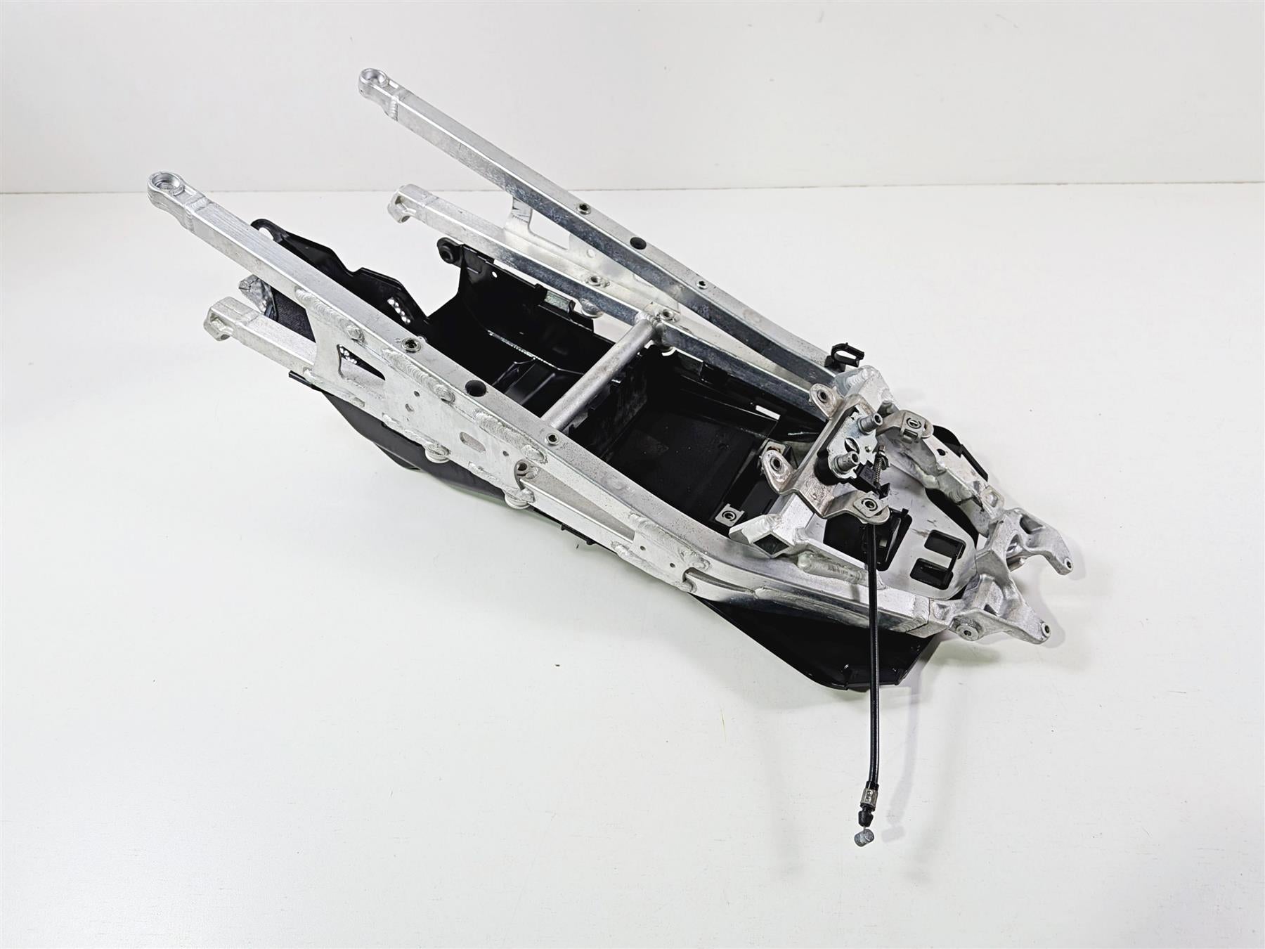 2014 Aprilia RSV4 RR Factory Subframe Sub Frame & Inner Fender 858849 {{ shop.shopifyCountryName }} - Mototech271