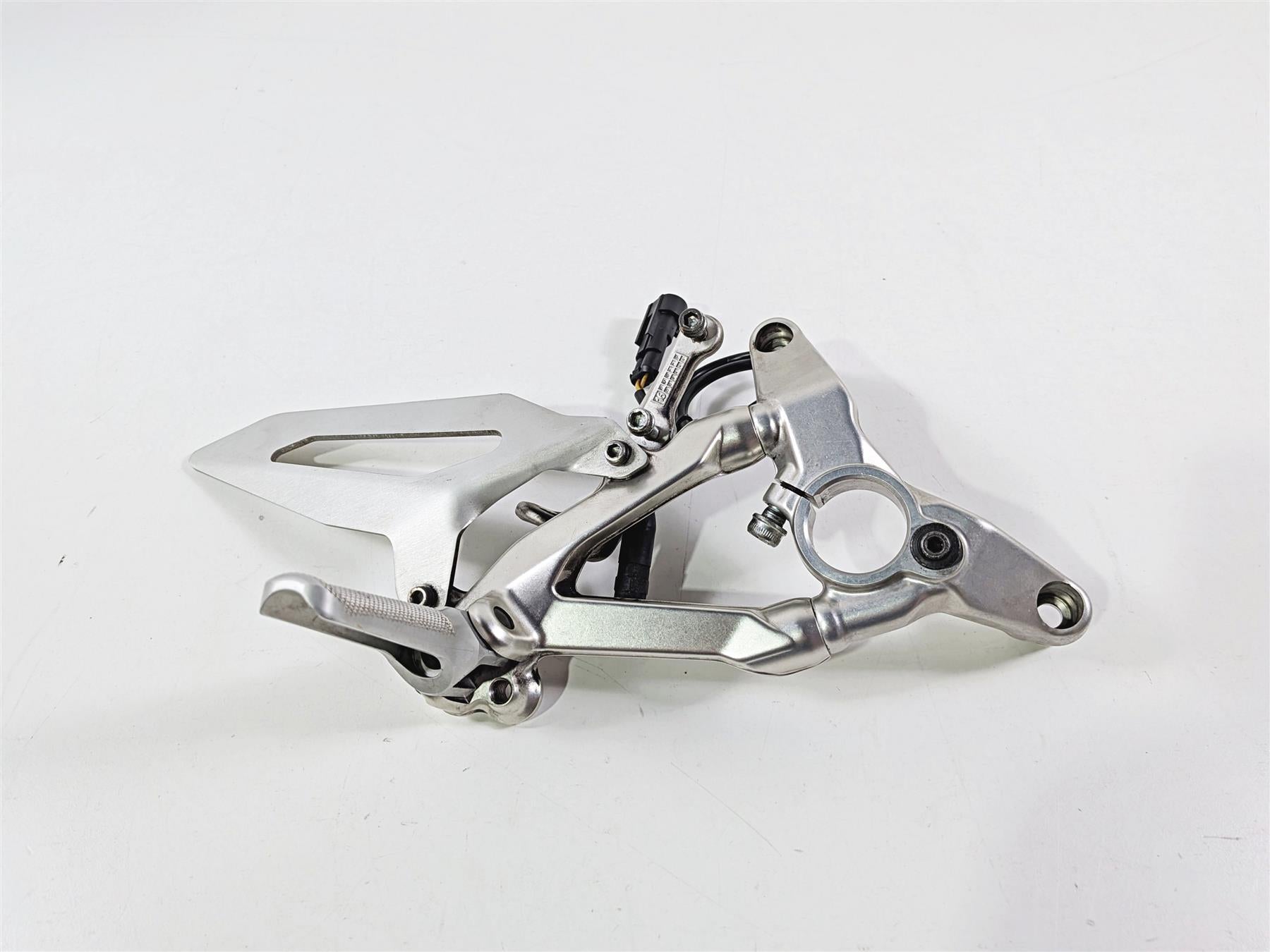 2017 Ducati Panigale 1299 Right Foot Peg & Frame Mount 82414621AA 8291E071AA-Mototech271