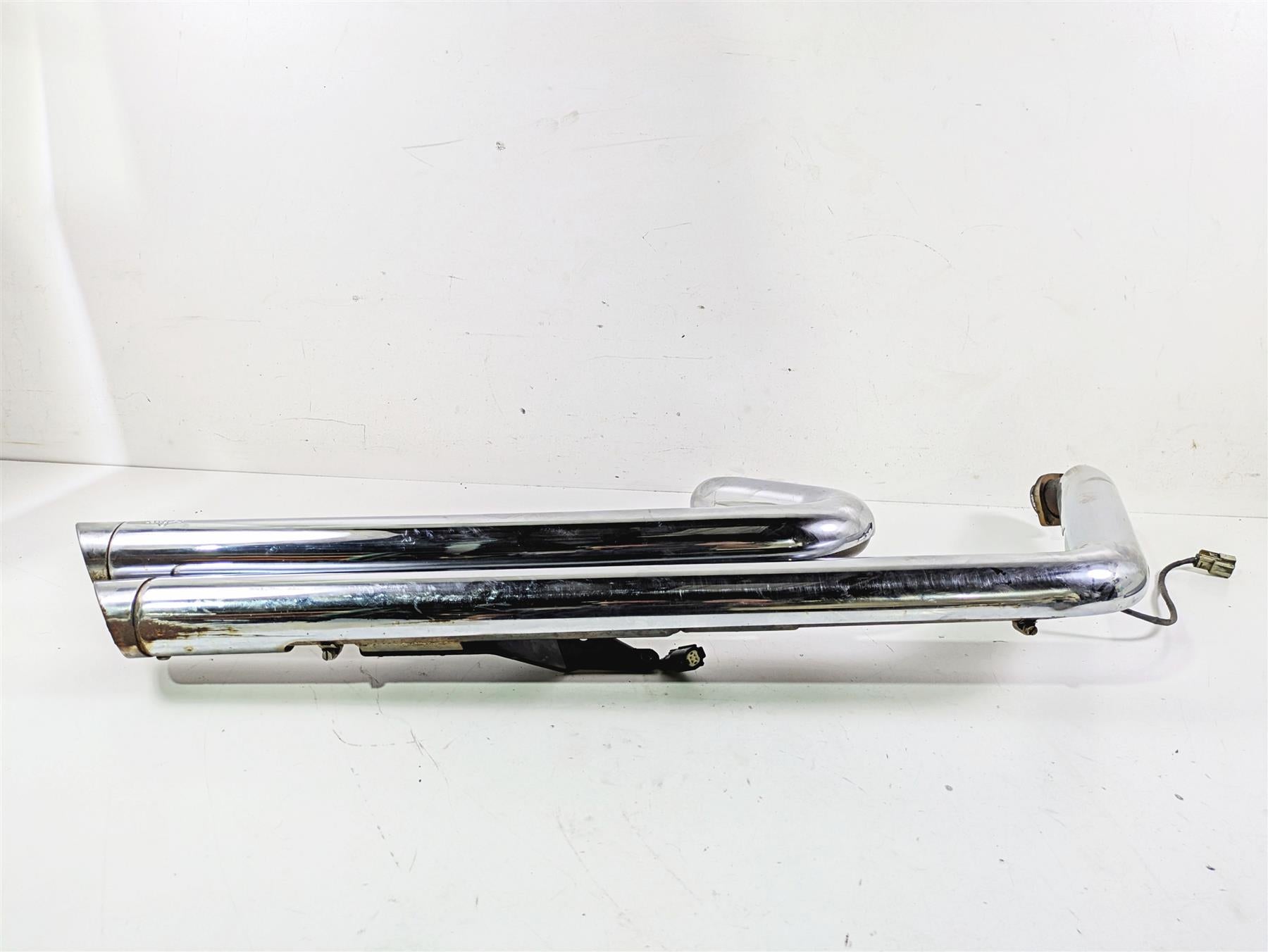 2016 Harley FXDWG Dyna Wide Glide Vance Hines Big Shots Staggered Exhaust 17958 {{ shop.shopifyCountryName }} - Mototech271