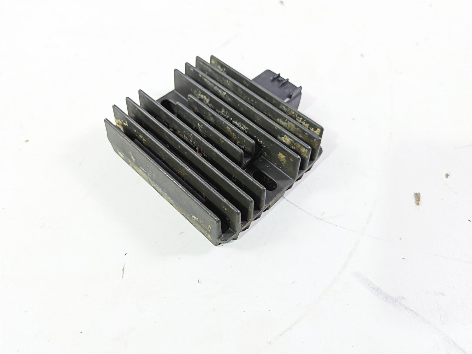2006 Yamaha GP1300R Waverunner Rectifier Voltage Regulator 68V-81960-00-00 {{ shop.shopifyCountryName }} - Mototech271