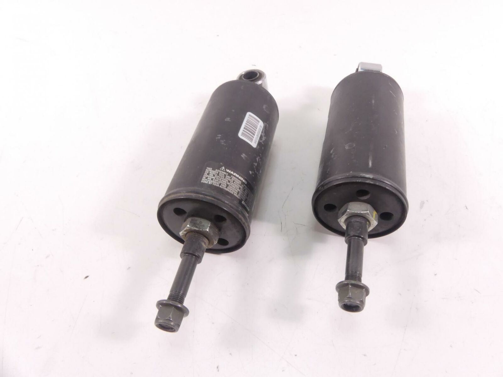 2009 Harley FXCW Softail Rocker Rear Showa Shock Damper Suspension Set 54510-09 {{ shop.shopifyCountryName }} - Mototech271