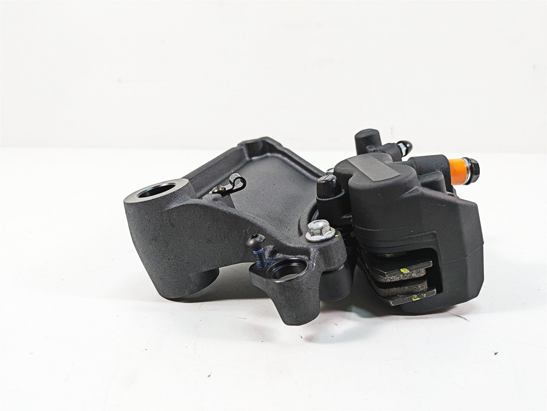 2020 Moto Guzzi V85 TT Adventure Nice Rear Brake Caliper & Bracket 2B000525 {{ shop.shopifyCountryName }} - Mototech271