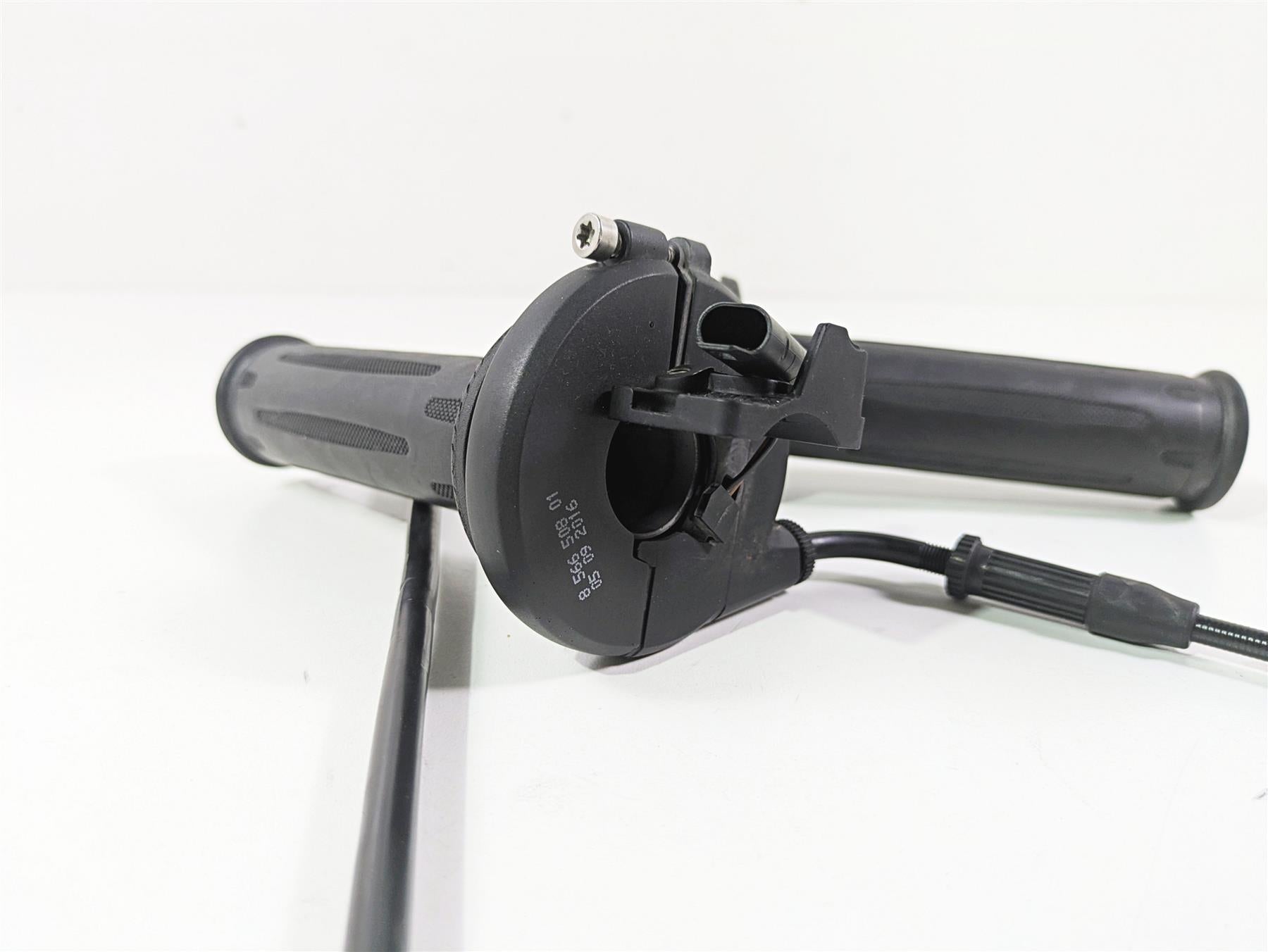 2018 BMW R nineT Urban GS K33 Heated Hand Grip Set 61318565847 61318566508 {{ shop.shopifyCountryName }} - Mototech271