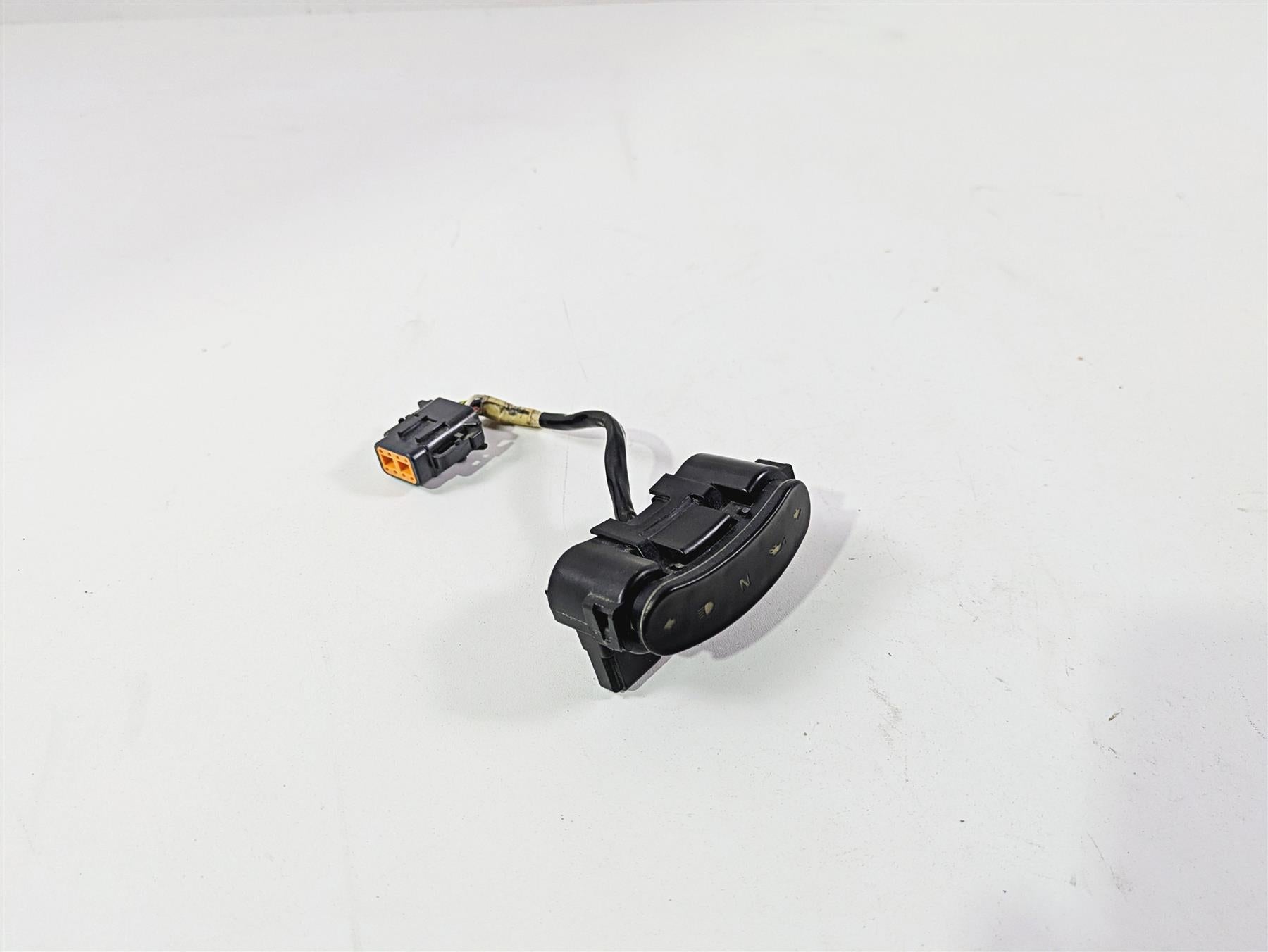 2004 Harley Softail FXSTDI Deuce Indicator Instrument Lights 68892-00A {{ shop.shopifyCountryName }} - Mototech271