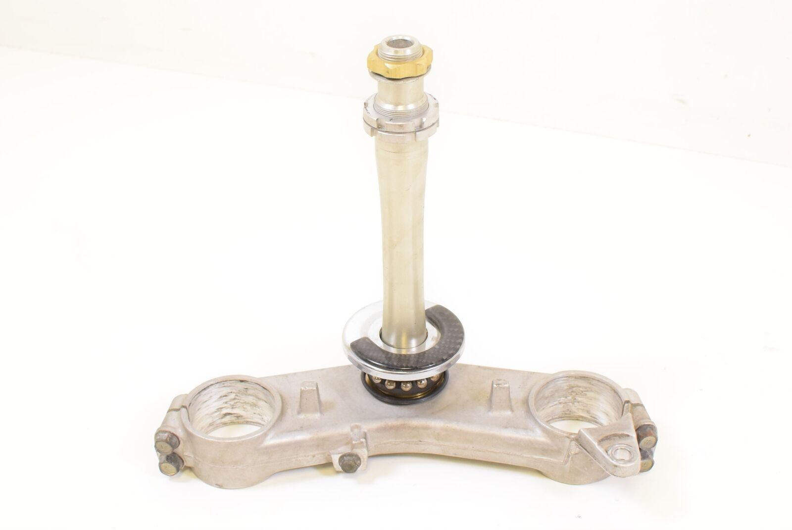 2006 Suzuki GSX1300 R Hayabusa Lower Triple Tree Steering Clamp 51410-24F30 {{ shop.shopifyCountryName }} - Mototech271