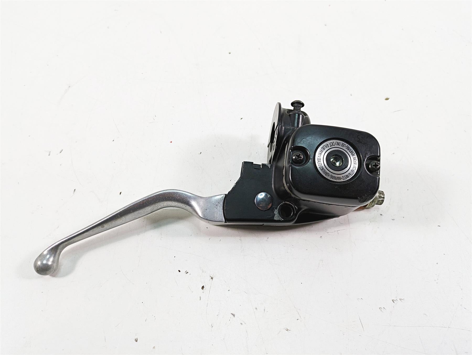2006 Harley Softail FXSTSI Springer Front Brake Master Cylinder 9/16 45029-11D {{ shop.shopifyCountryName }} - Mototech271