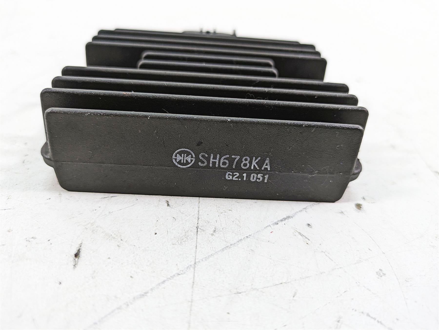 2013 MV Agusta F3 675 ERA Rectifier Voltage Regulator SH678KA 8000B3206 {{ shop.shopifyCountryName }} - Mototech271