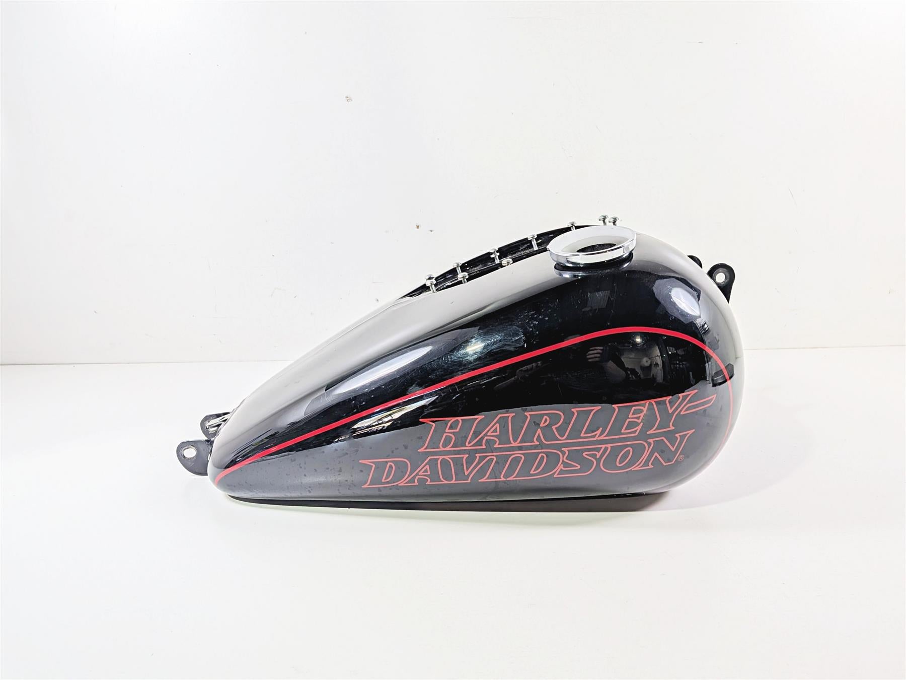 2014 Harley FXDL Dyna Low Rider Fuel Gas Petrol Tank Reservoir 61000707 {{ shop.shopifyCountryName }} - Mototech271