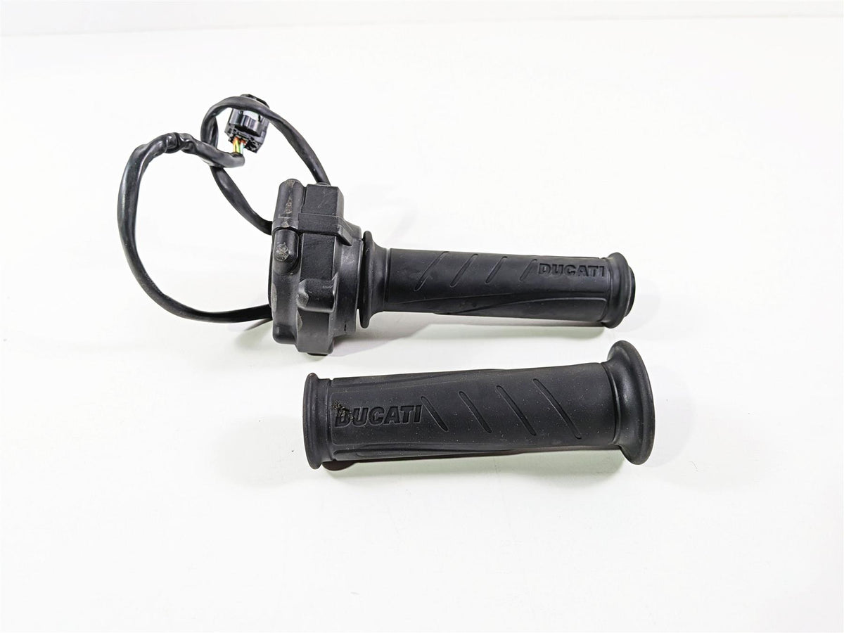 2019 Ducati 959 Panigale Ride Fly By Wire Throttle Set - Read 66020011B {{ shop.shopifyCountryName }} - Mototech271