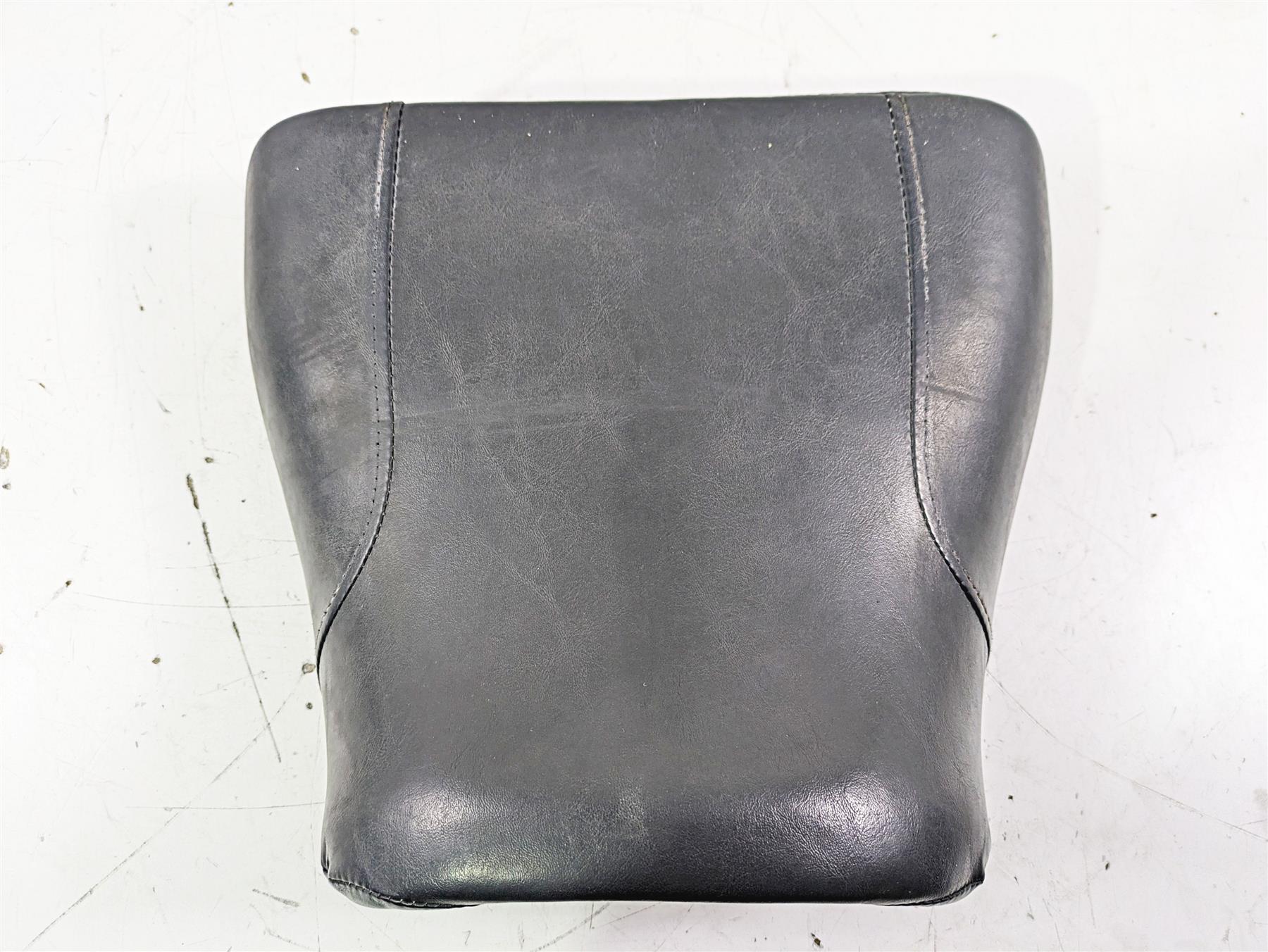 2012 Harley VRSCF Muscle V Rod Front Rider Driver Seat Saddle 52433-09 {{ shop.shopifyCountryName }} - Mototech271