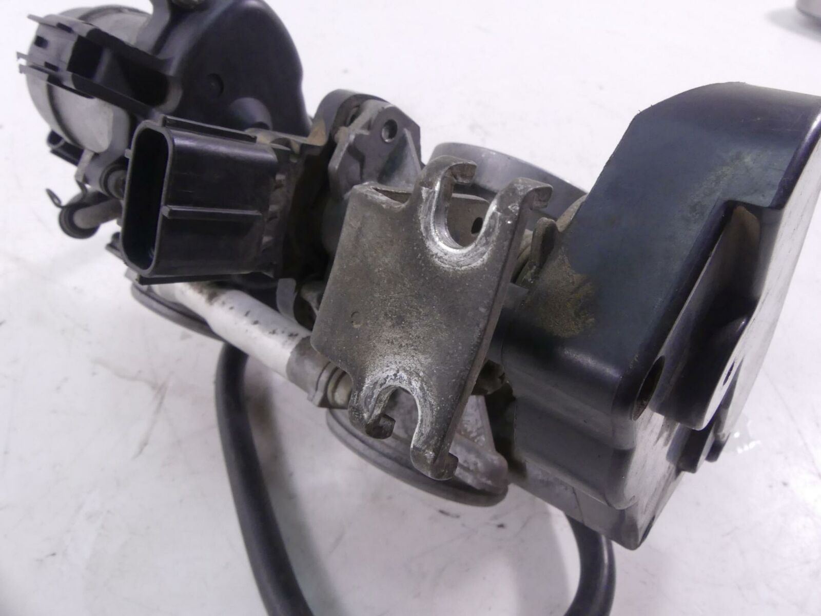 2012 Yamaha XT1200 Super Tenere CA Mikuni Throttle Body Injectors 23P-13750-21 {{ shop.shopifyCountryName }} - Mototech271