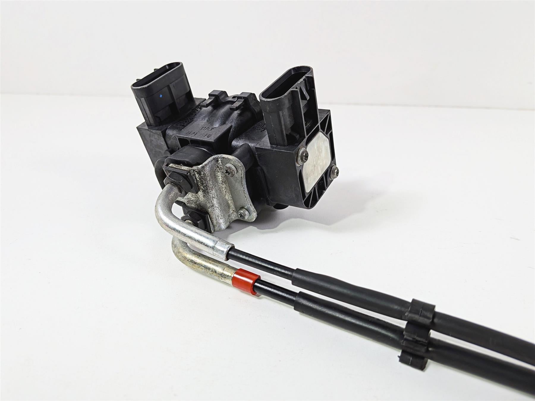 2014 Aprilia RSV4 RR Factory Throttle & Acceleration Position Sensor B044414 {{ shop.shopifyCountryName }} - Mototech271