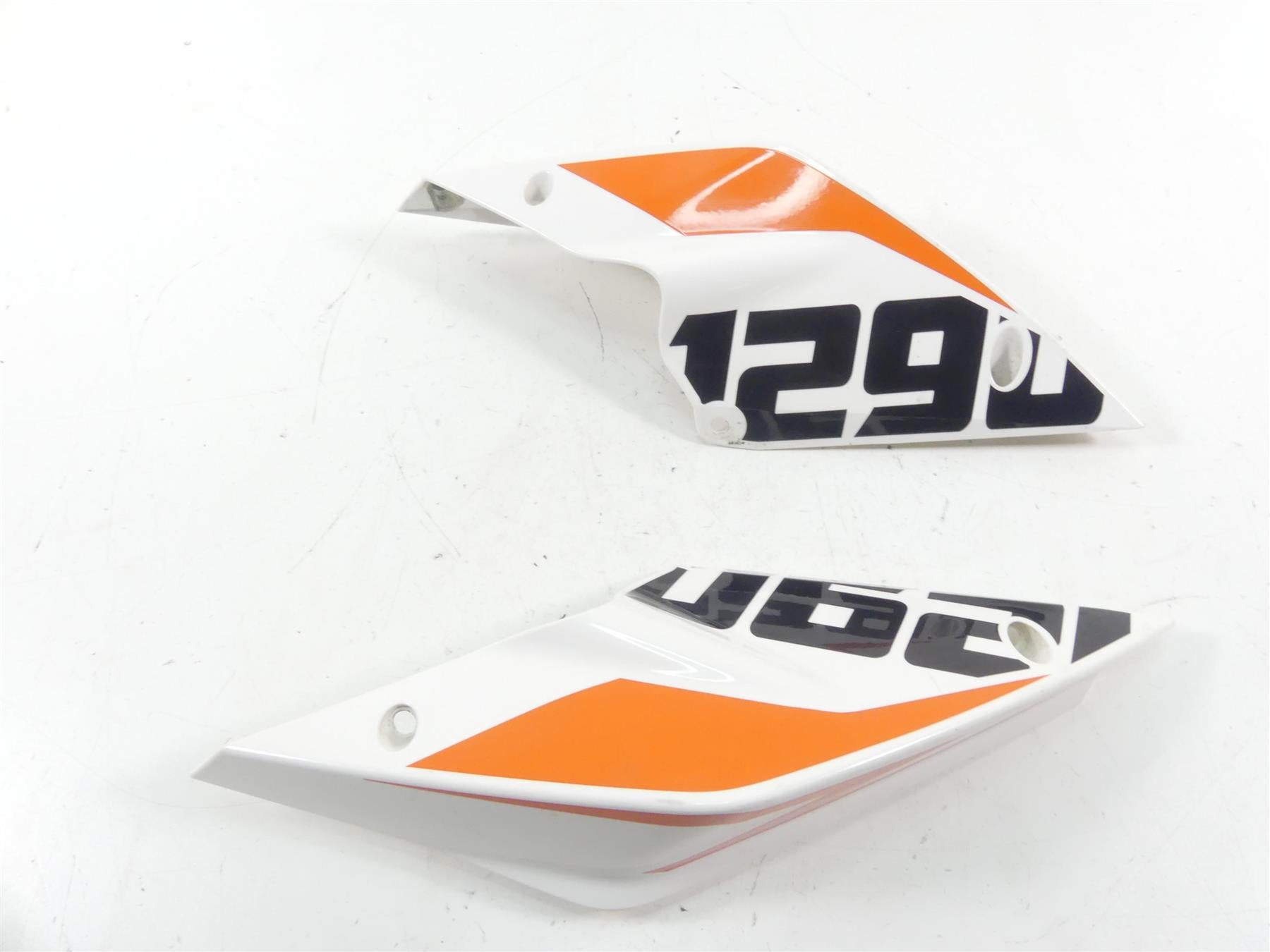 2016 KTM 1290 Superduke R Rear Tail Side Cover Fairing Set 61308042000 {{ shop.shopifyCountryName }} - Mototech271