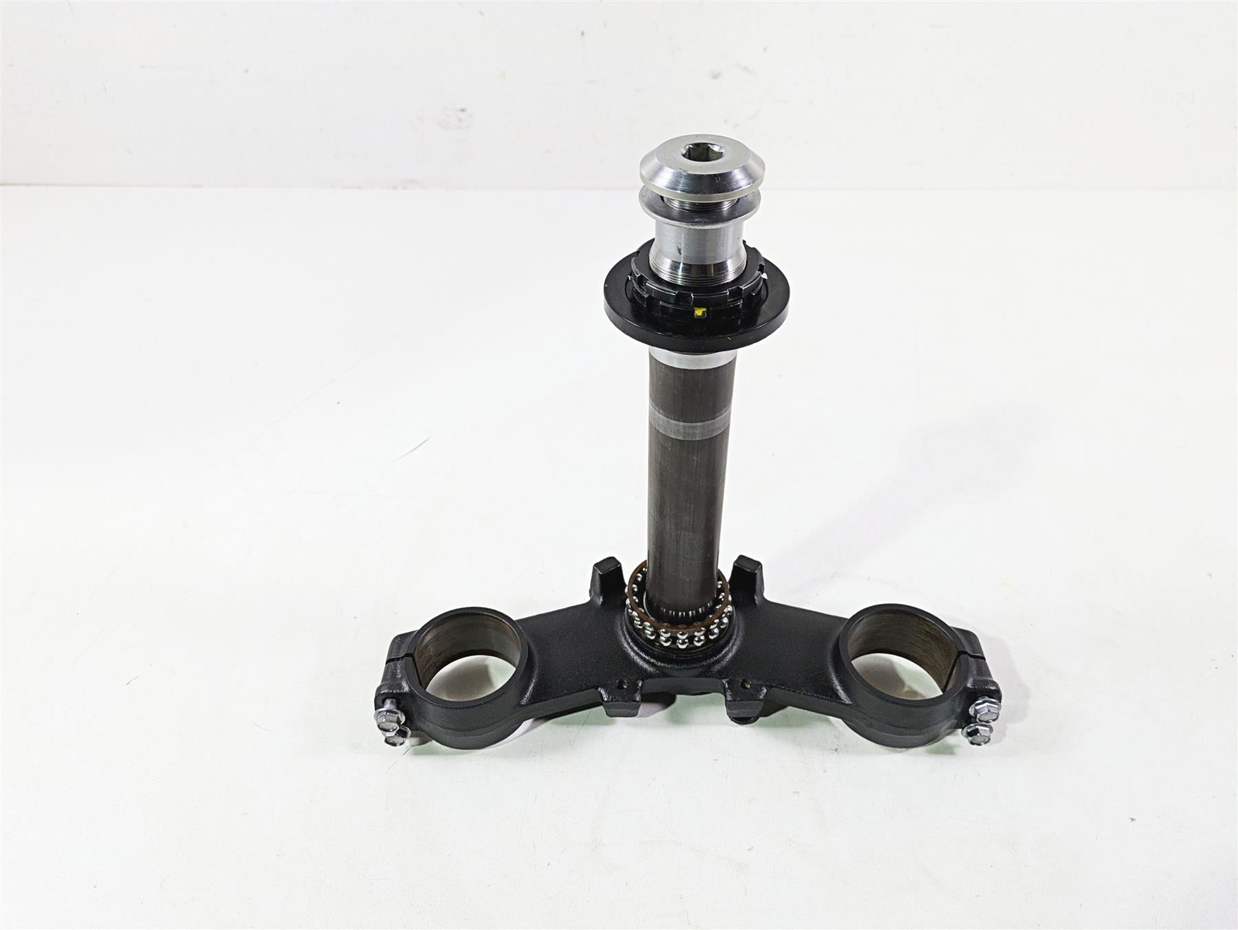 2021 Kawasaki Z900 ZR900 Lower Triple Tree Steering Clamp 44037-0167-18R {{ shop.shopifyCountryName }} - Mototech271
