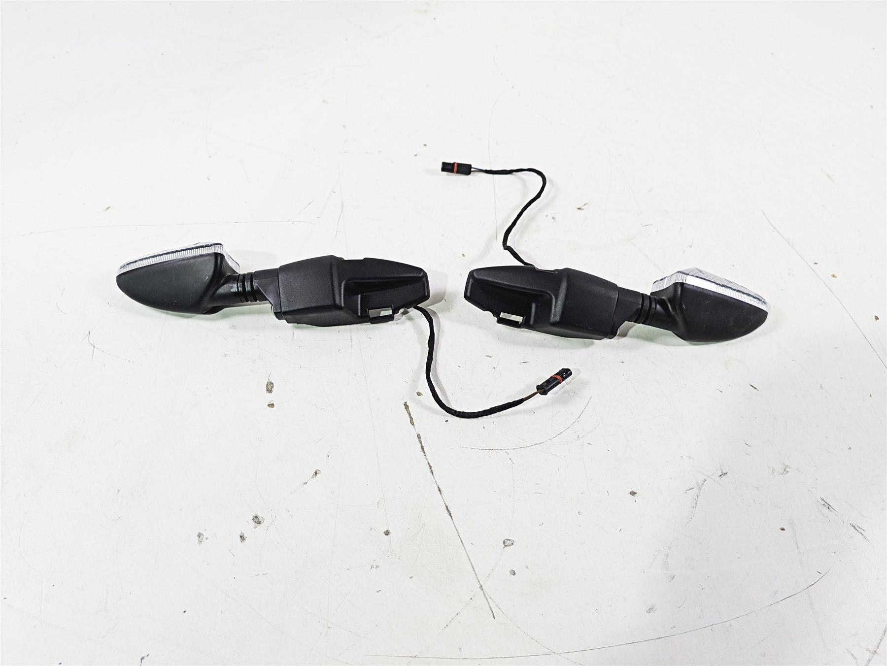 2015 BMW R nineT K21 Nice Front Blinkers Turn Signal & Mounts 63138534357 {{ shop.shopifyCountryName }} - Mototech271