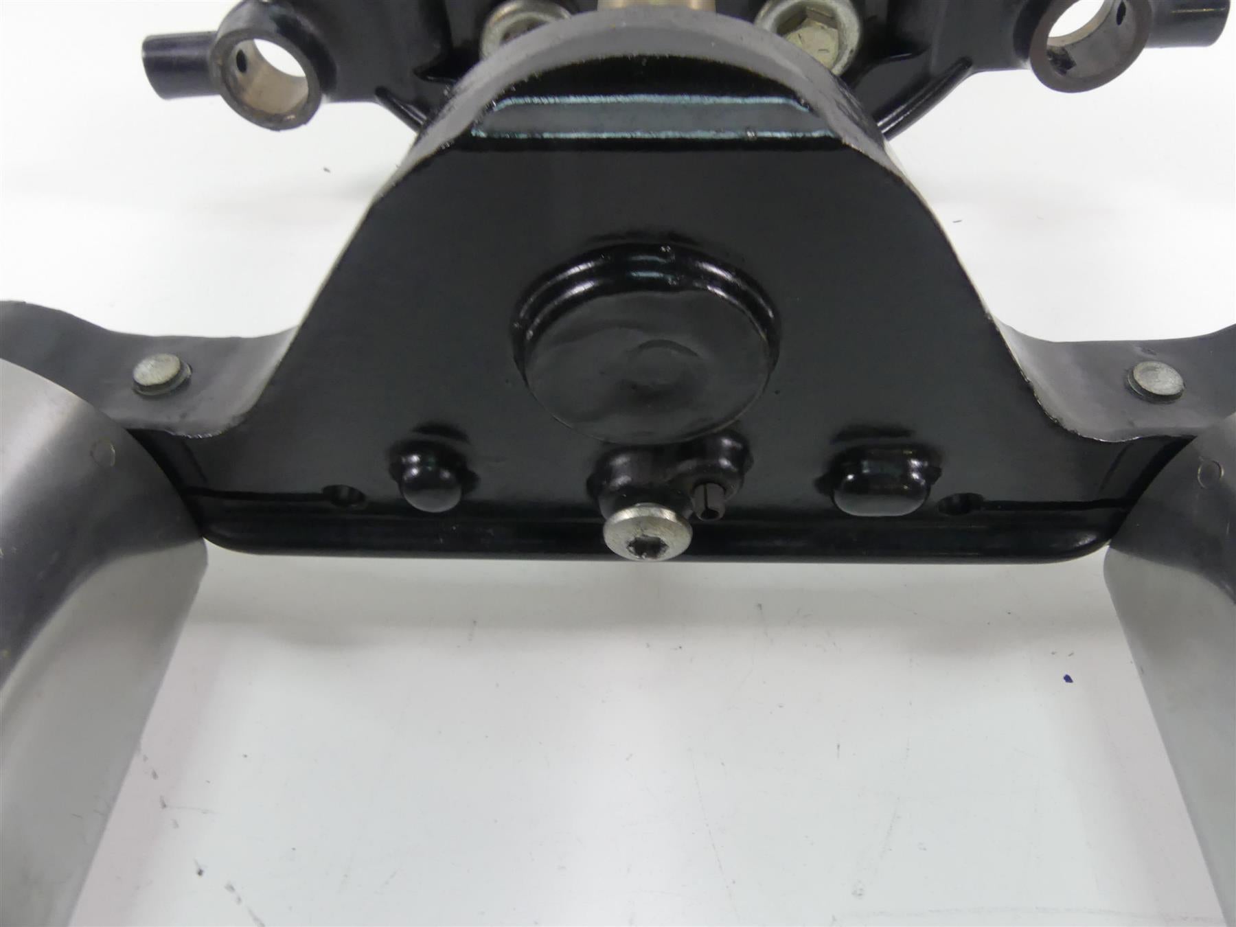 2011 Harley Touring FLTRU Road Glide Triple Trees Riser & Covers Set 45446-09 {{ shop.shopifyCountryName }} - Mototech271