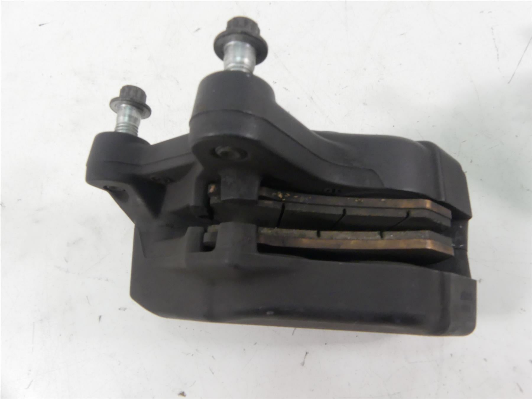 2011 Harley Touring FLTRX Road Glide Front Brake Caliper Set 43027-08 43023-08 {{ shop.shopifyCountryName }} - Mototech271