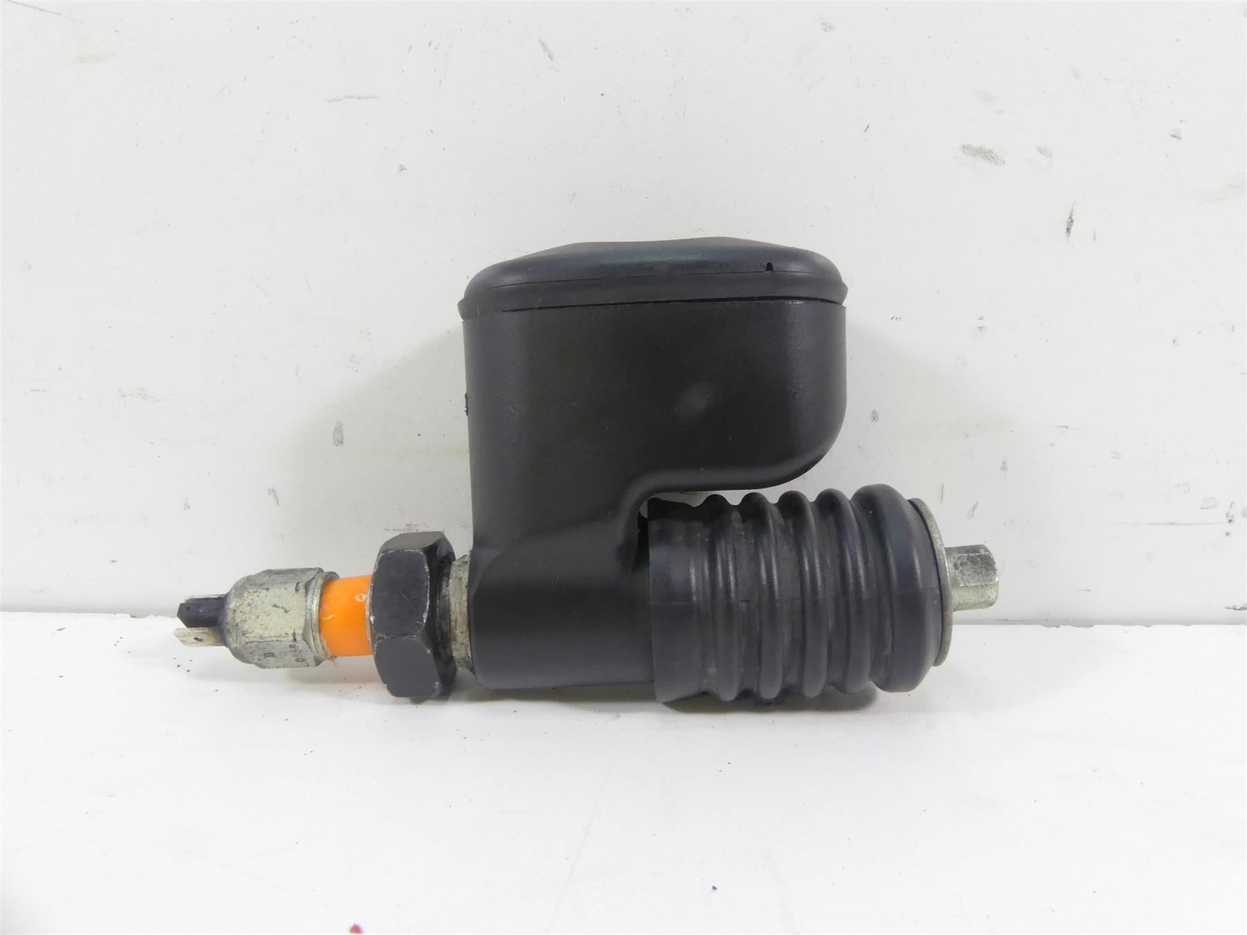 2015 Harley FXDF Dyna Fat Bob Rear Brake Master Cylinder - Non Abs 42474-06C