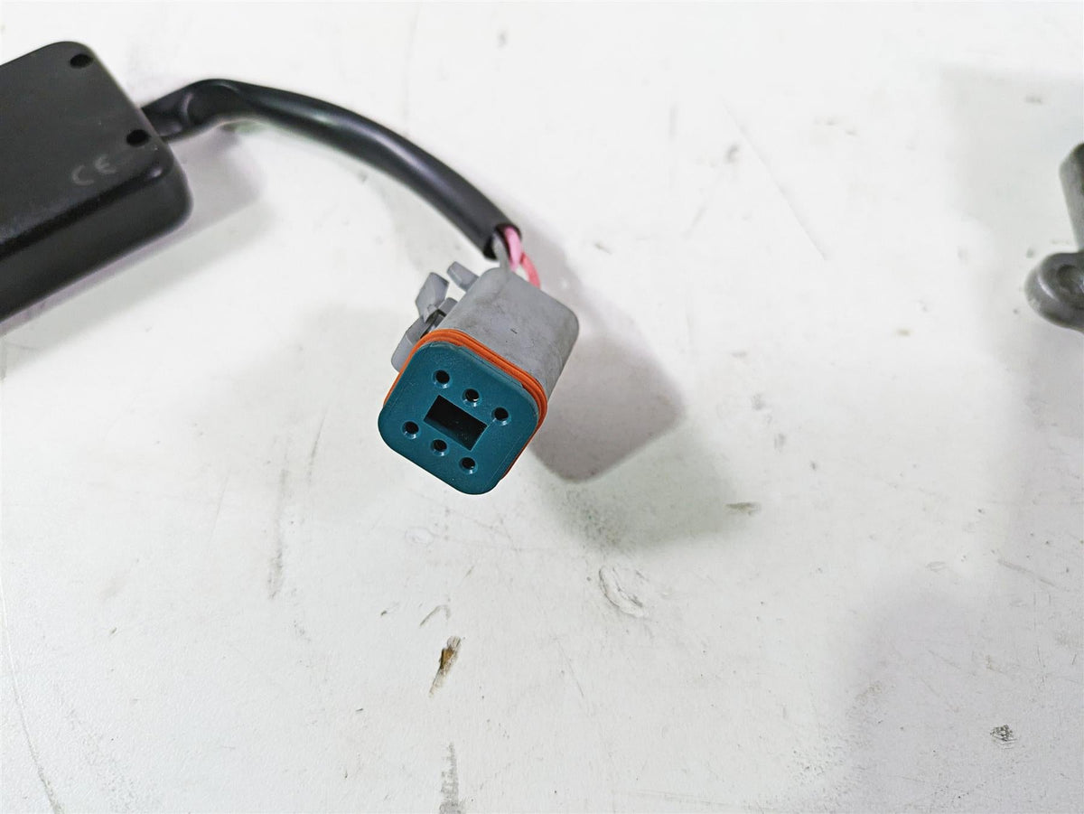 2012 Harley FLD Dyna Switchback Cdi Ecu Ecm Engine Control Module & FP3 Vance Hines Fuel Pak 41000006 280005 {{ shop.shopifyCountryName }} - Mototech271