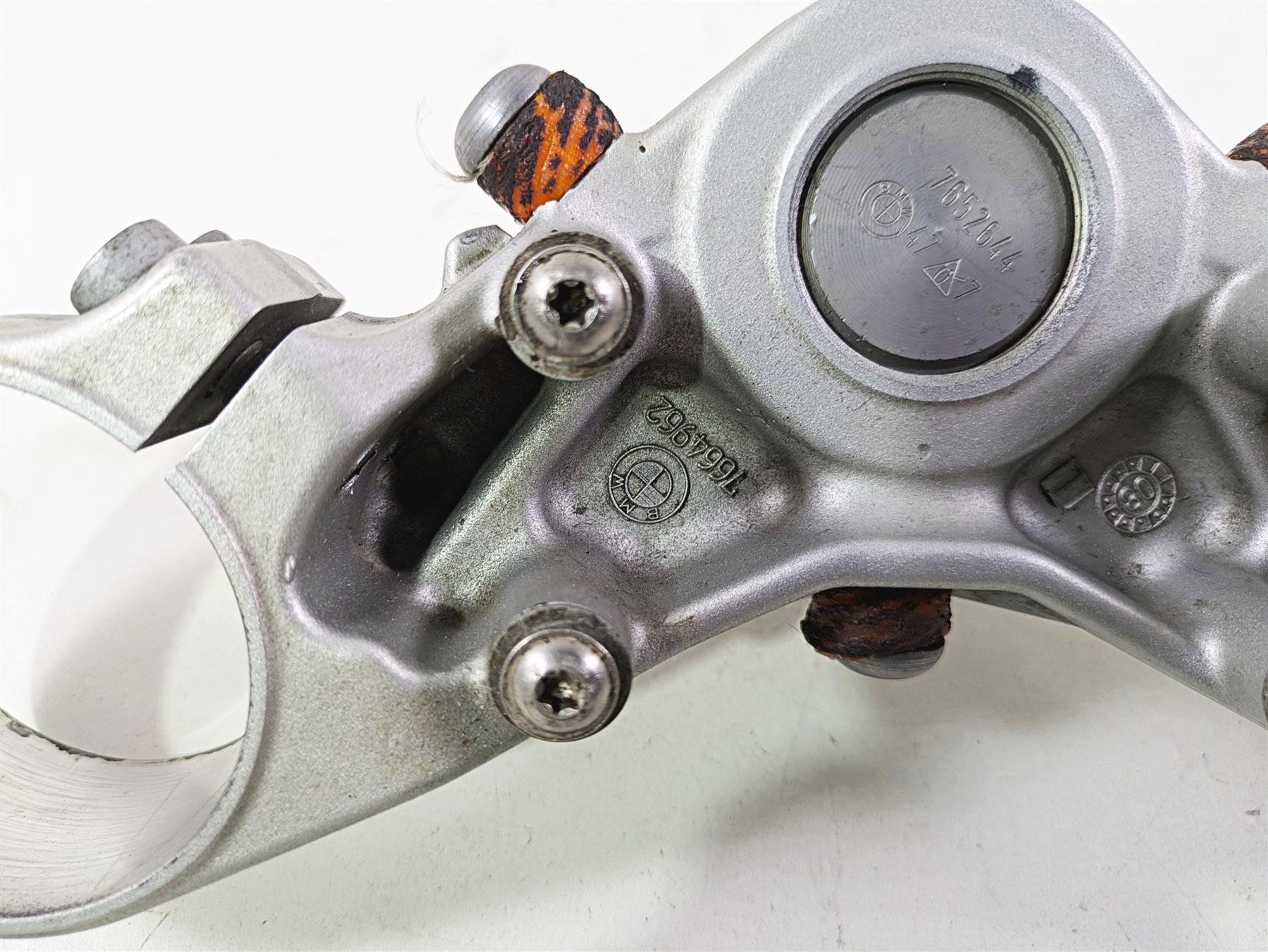 2009 BMW R1200GS K255 Adv Lower Triple Tree Steering Clamp 31427664956 {{ shop.shopifyCountryName }} - Mototech271