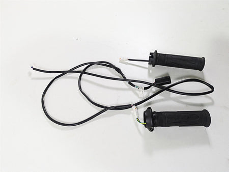 2024 Triumph Tiger 900 GT Heated Hand Grips Throttle & Sensor Set T2042078 {{ shop.shopifyCountryName }} - Mototech271