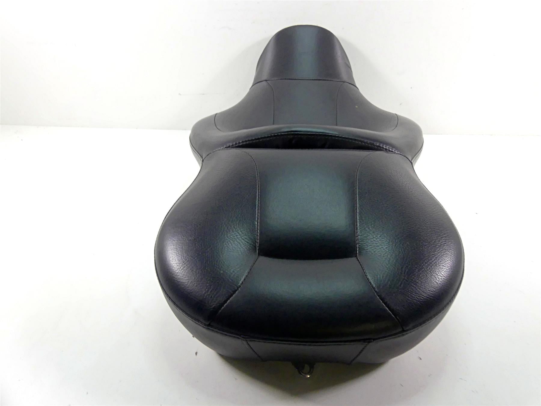 2007 Harley Touring FLHRSE CVO Road King Seat Saddle -Read 52398-07 {{ shop.shopifyCountryName }} - Mototech271