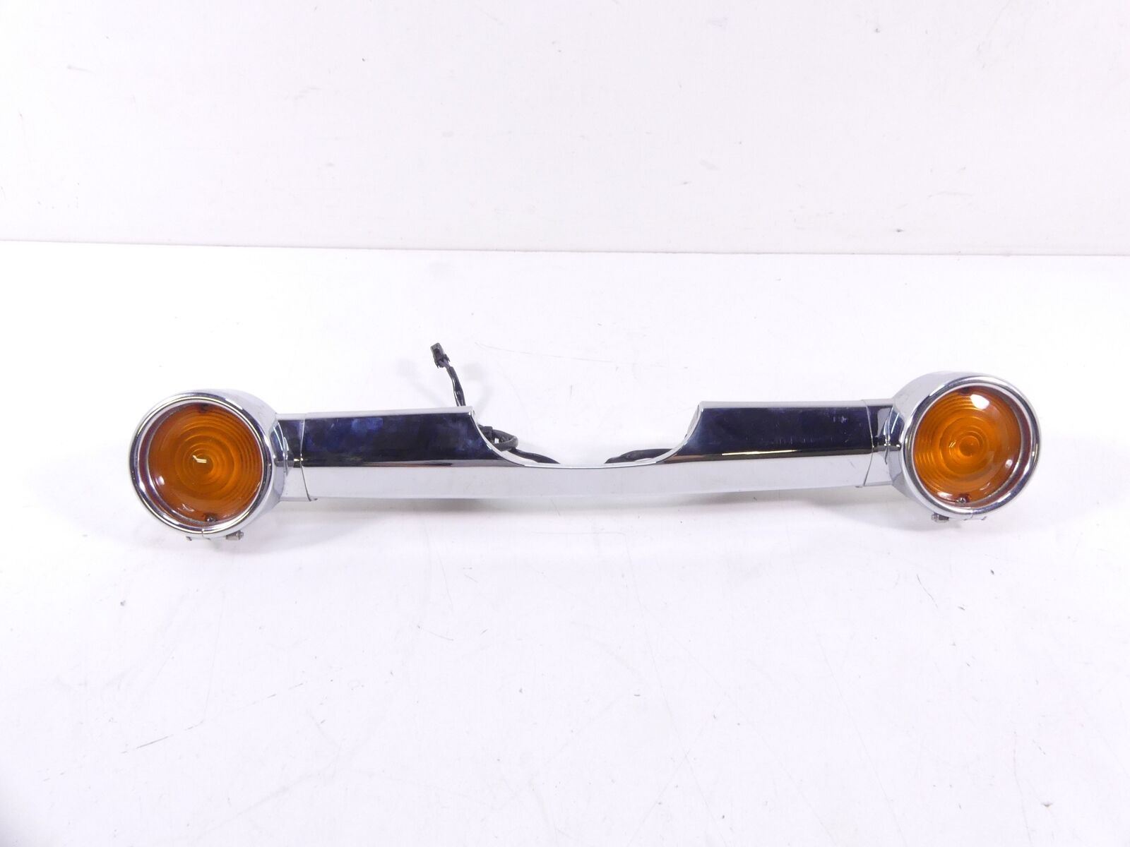2003 Harley Touring FLHTCI Electra Glide Rear Blinker Bar Assembly 68145-98