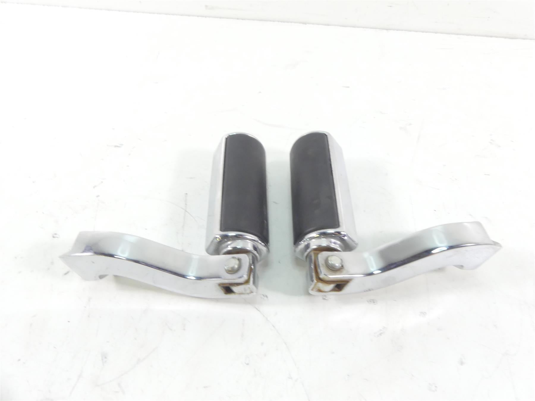 2007 Harley Touring FLHR SE CVO Road King Front Floor Boards + Pedals 50812-07 {{ shop.shopifyCountryName }} - Mototech271