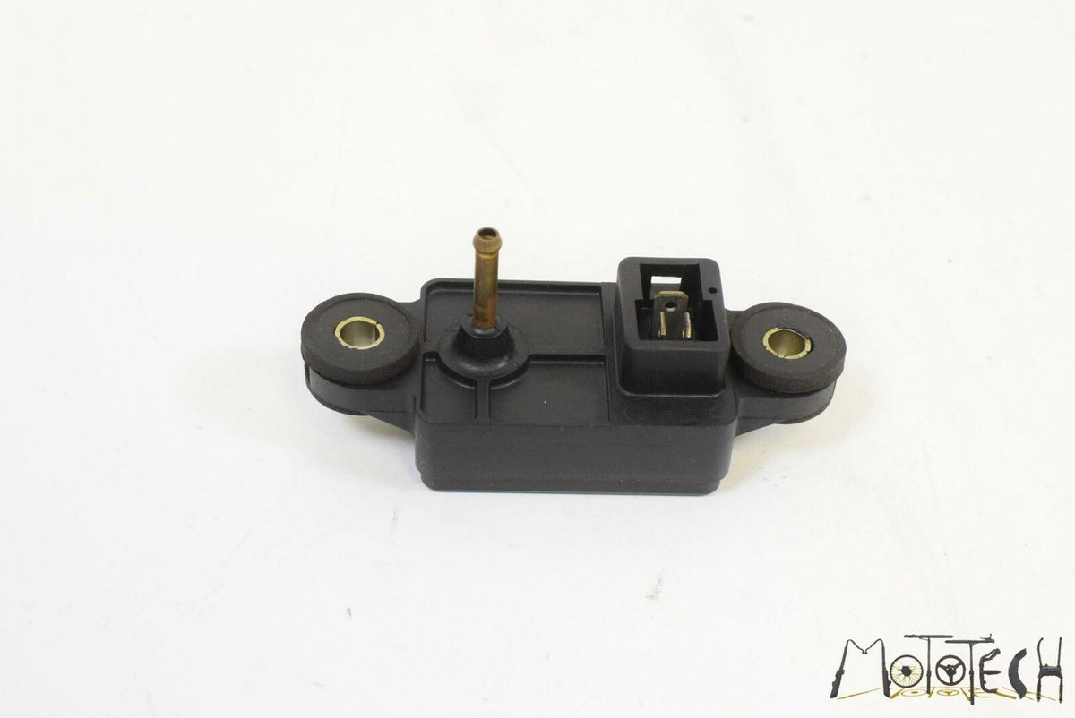 1995 Yamaha V Max 1200 Intake Boost Pressure Sensor 22N-82380-10-00 {{ shop.shopifyCountryName }} - Mototech271