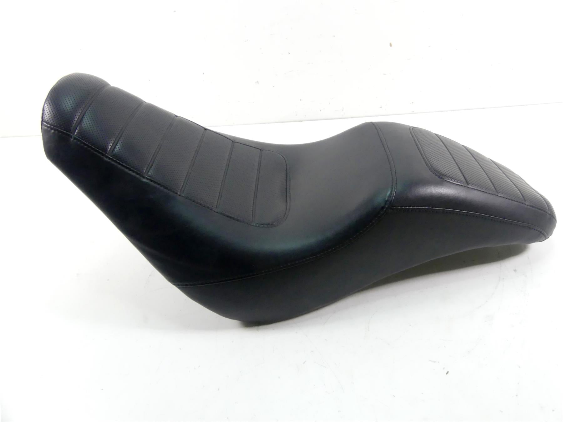 2017 Harley Softail FXSB Breakout Oem Dual Seat Saddle 520000xx {{ shop.shopifyCountryName }} - Mototech271