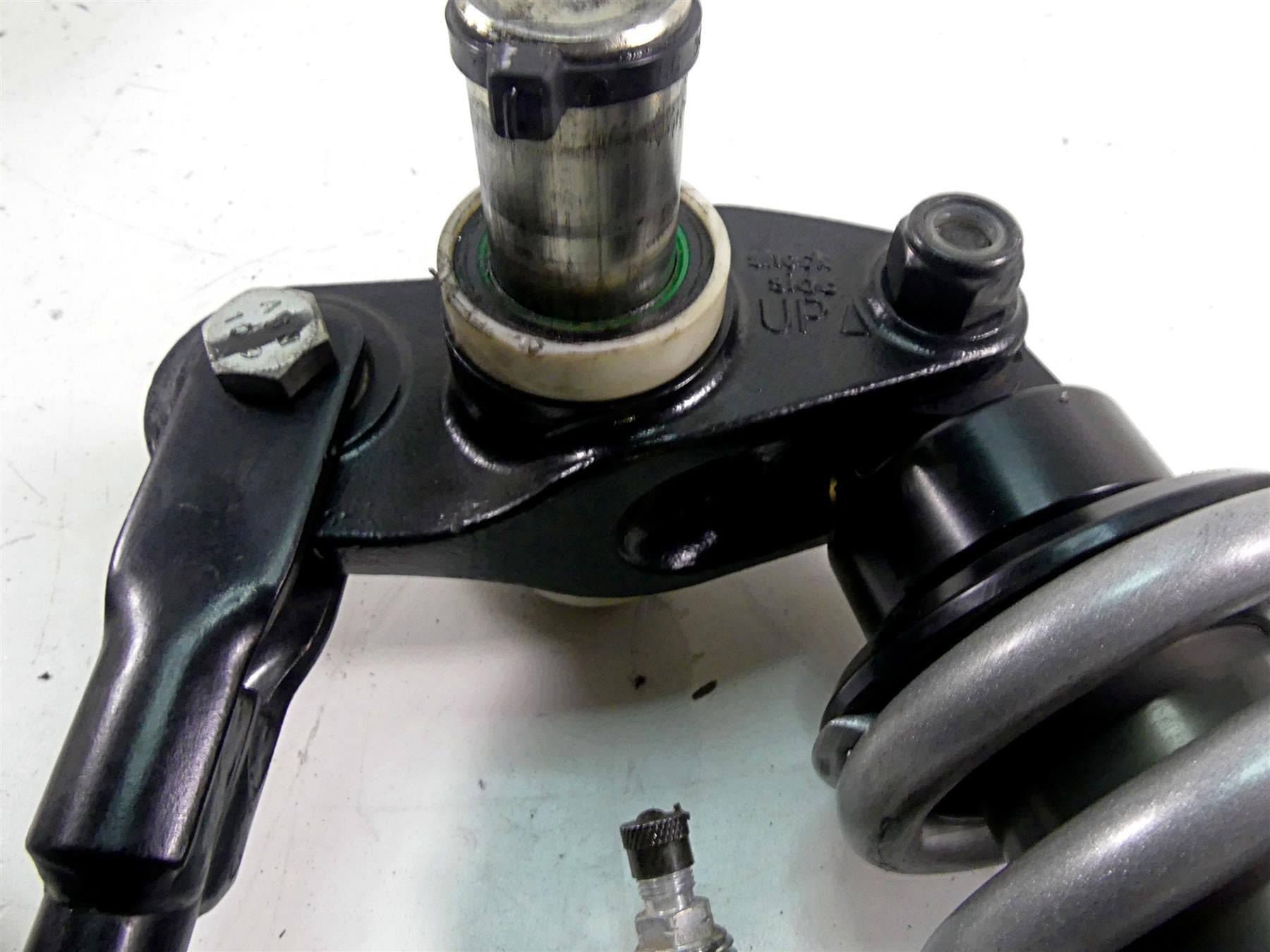 2019 Indian Chieftain Classic Rear Fox Suspension Shock & Linkage 1543839 {{ shop.shopifyCountryName }} - Mototech271