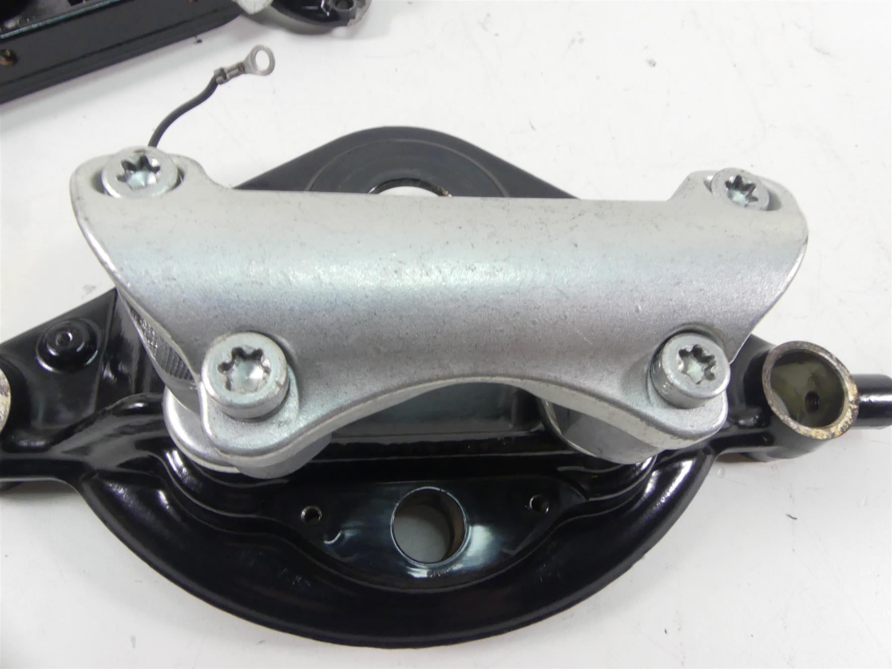 2012 Harley Touring FLHX Street Glide Upper Lower 41mm Triple Tree Set 45446-09 {{ shop.shopifyCountryName }} - Mototech271